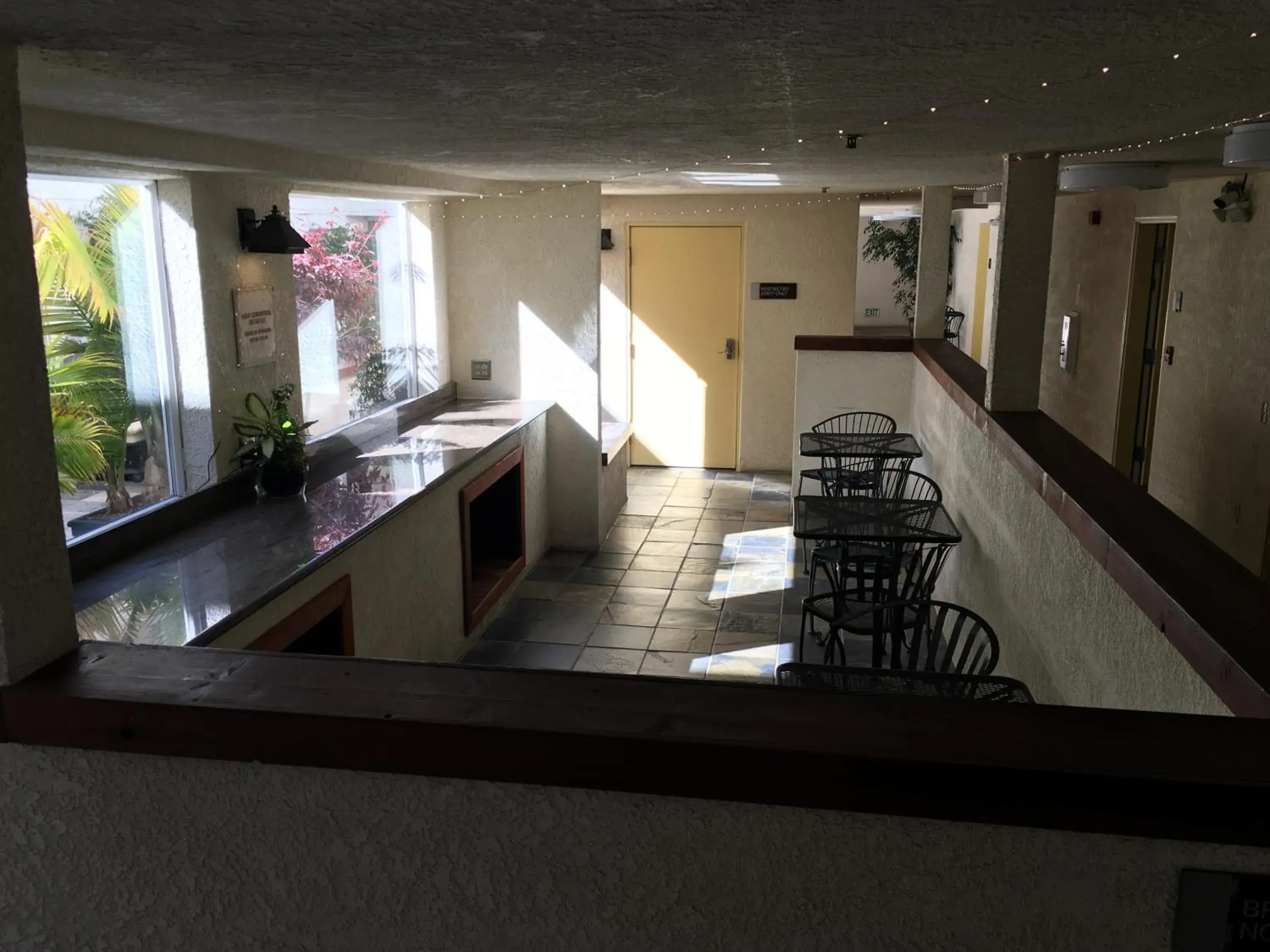 Breakfast in Airport Inn Breakfast in Airport Inn