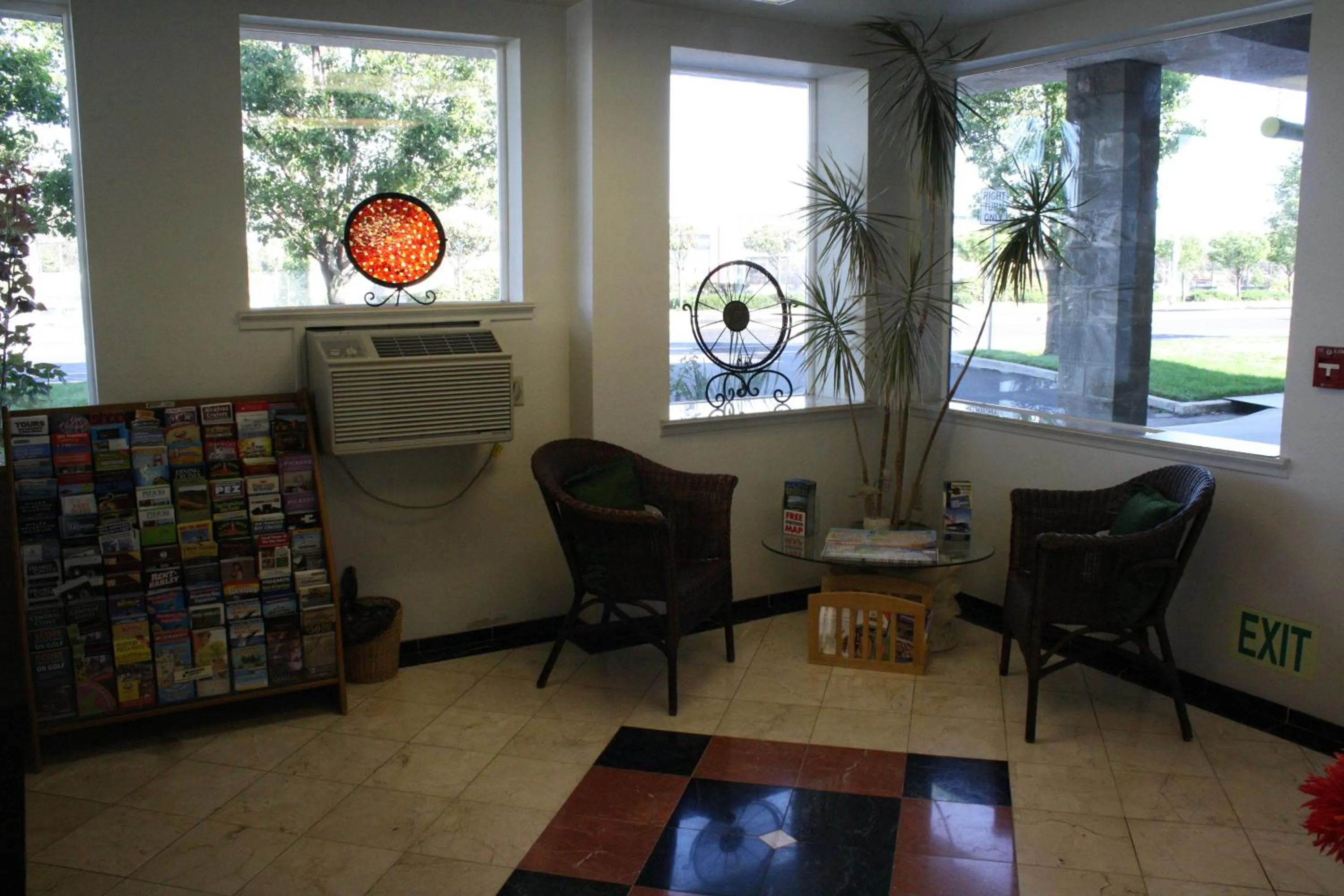 Lobby or reception in Airport Inn