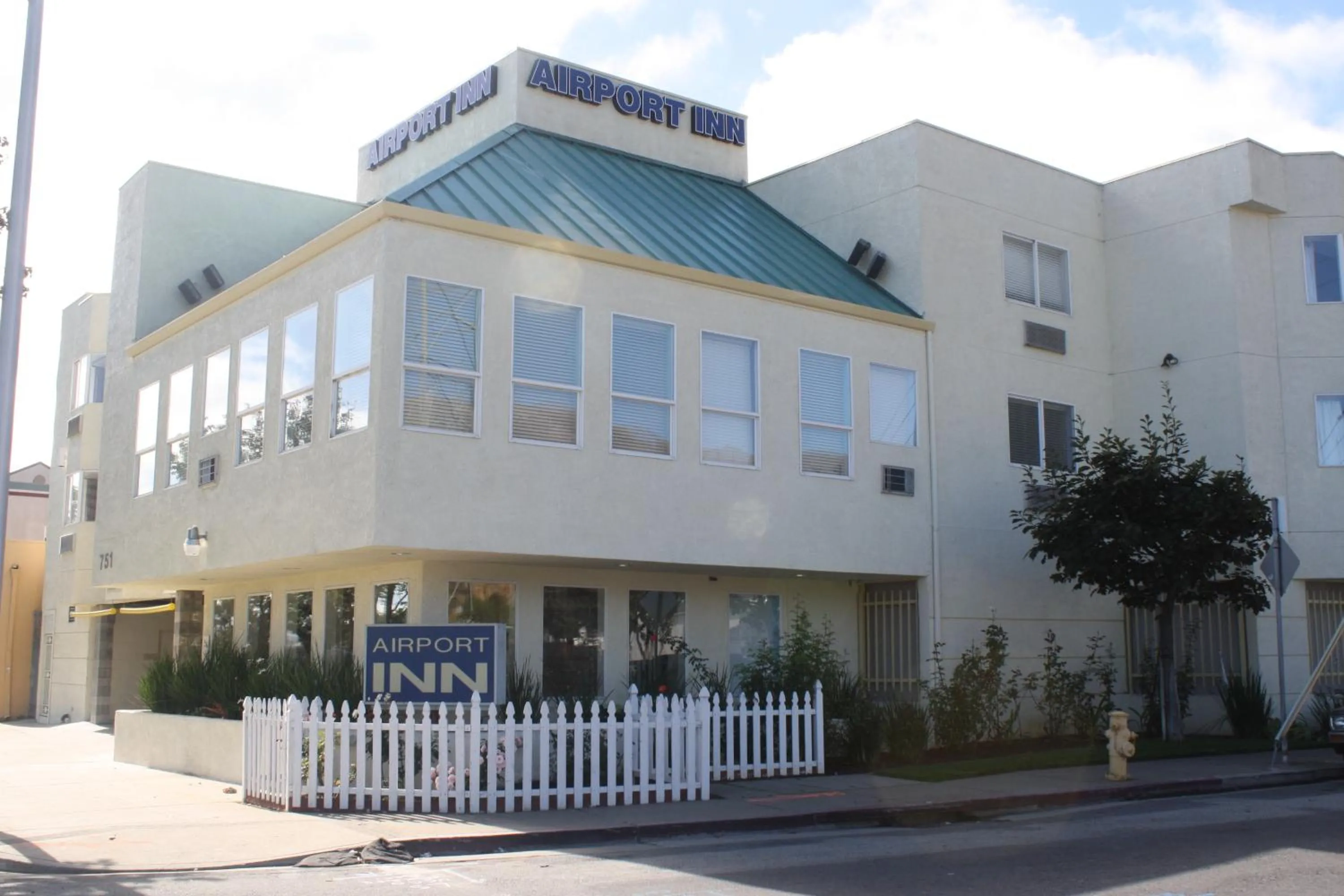 Property building in Airport Inn