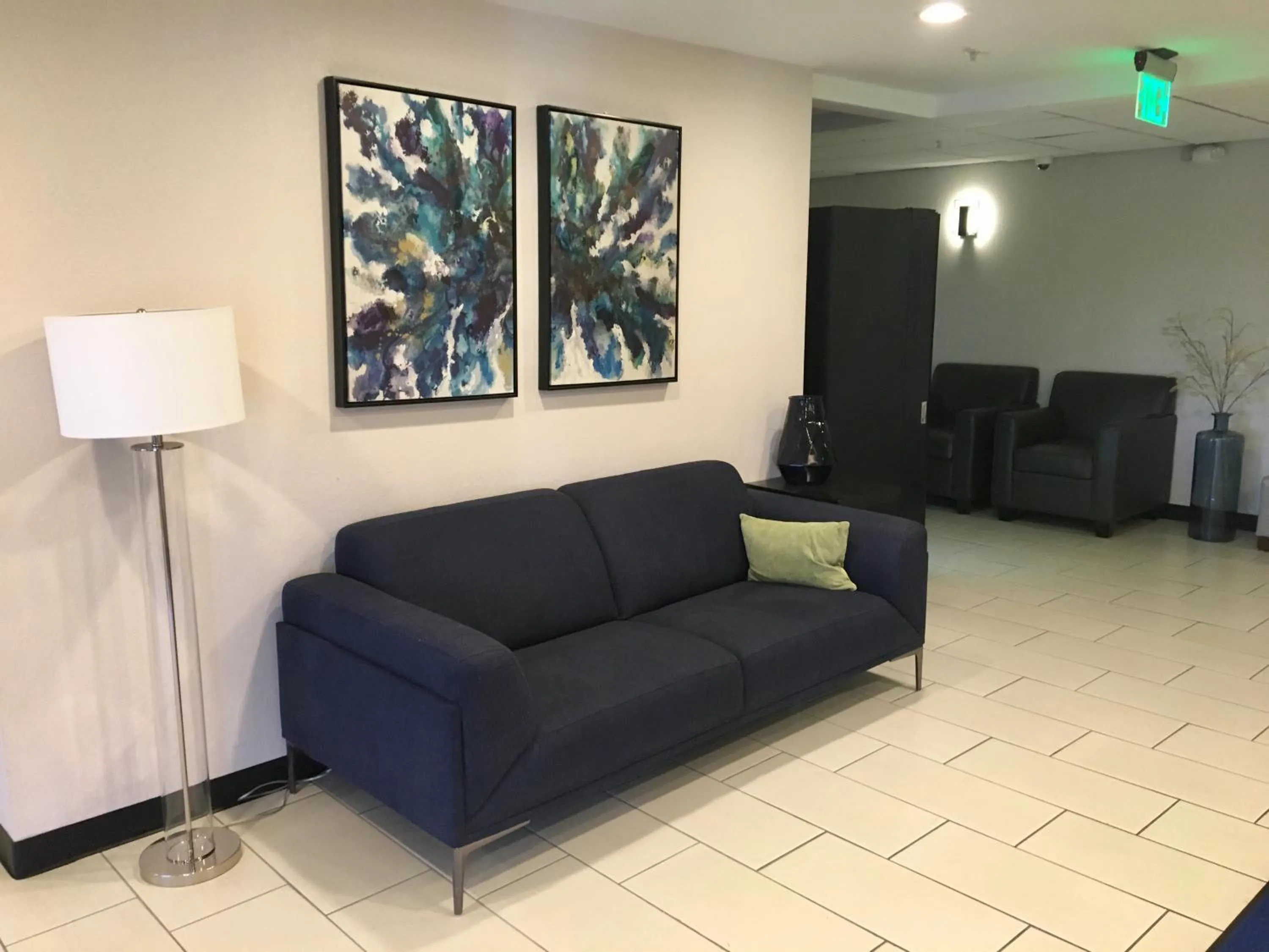 Lobby or reception in Baymont by Wyndham Phoenix I-10 near 51st Ave