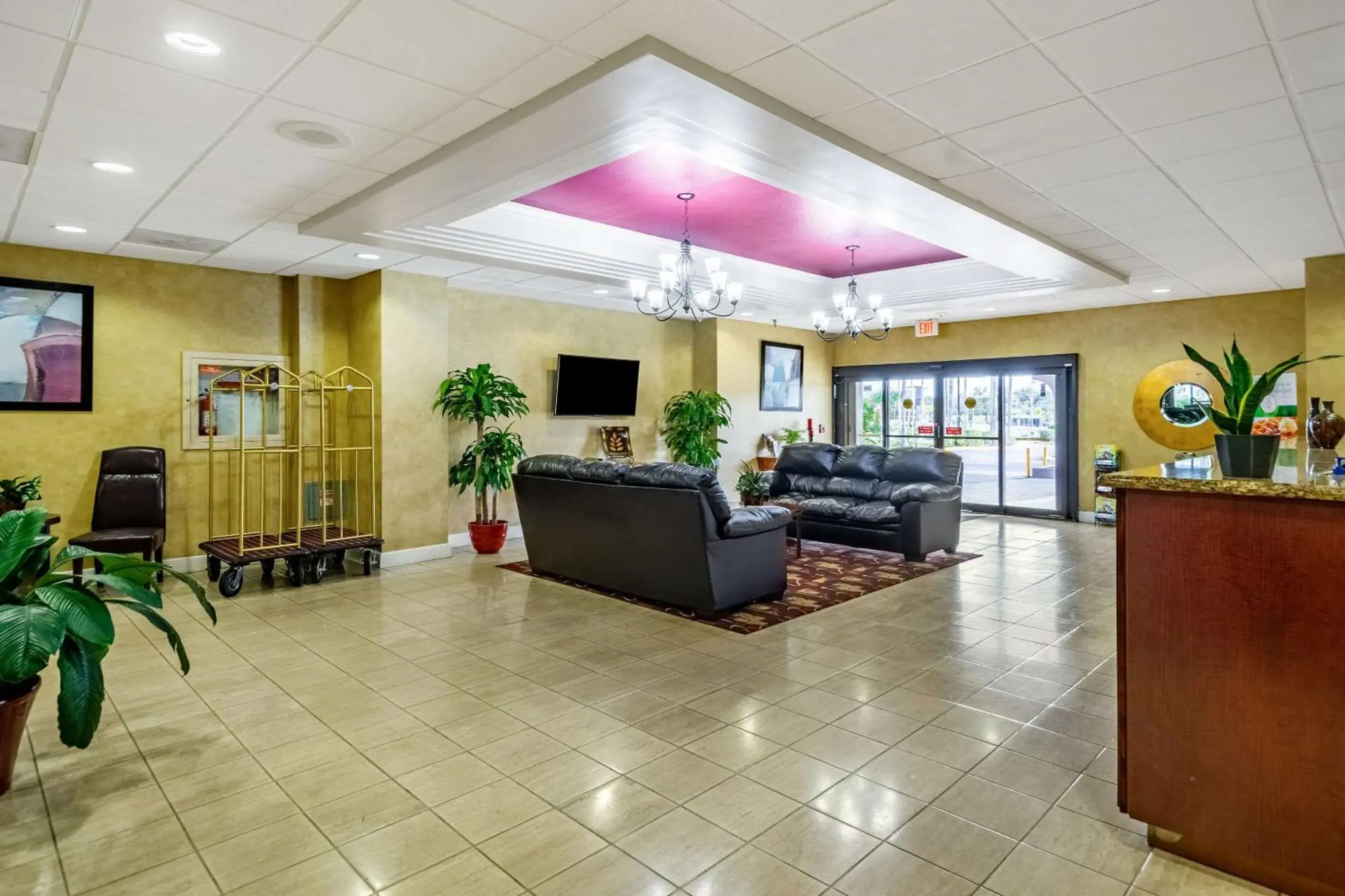 Lobby or reception in Lakeland Hotel Lobby or reception in Lakeland Hotel