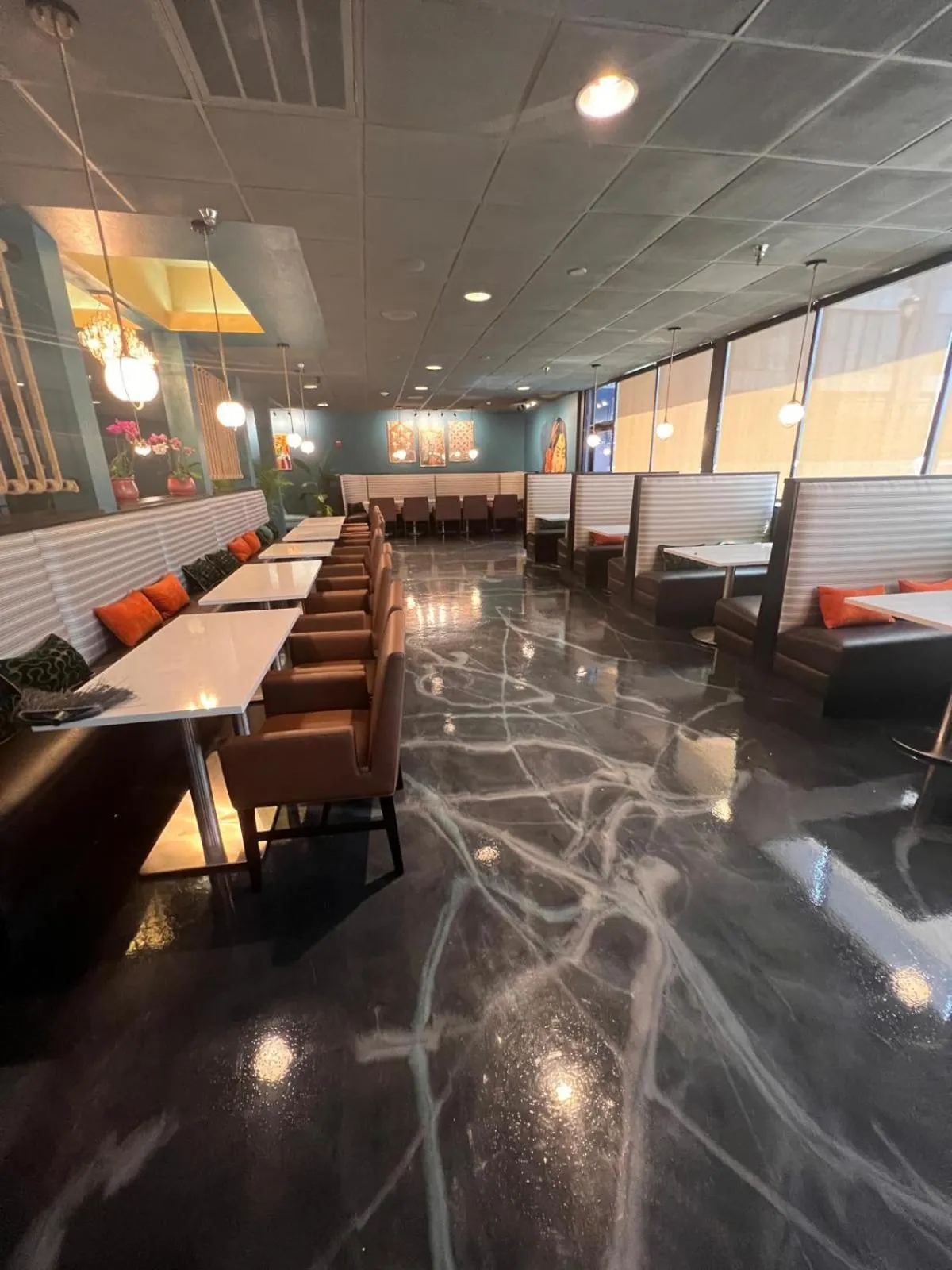 Restaurant/places to eat in Lakeland Hotel