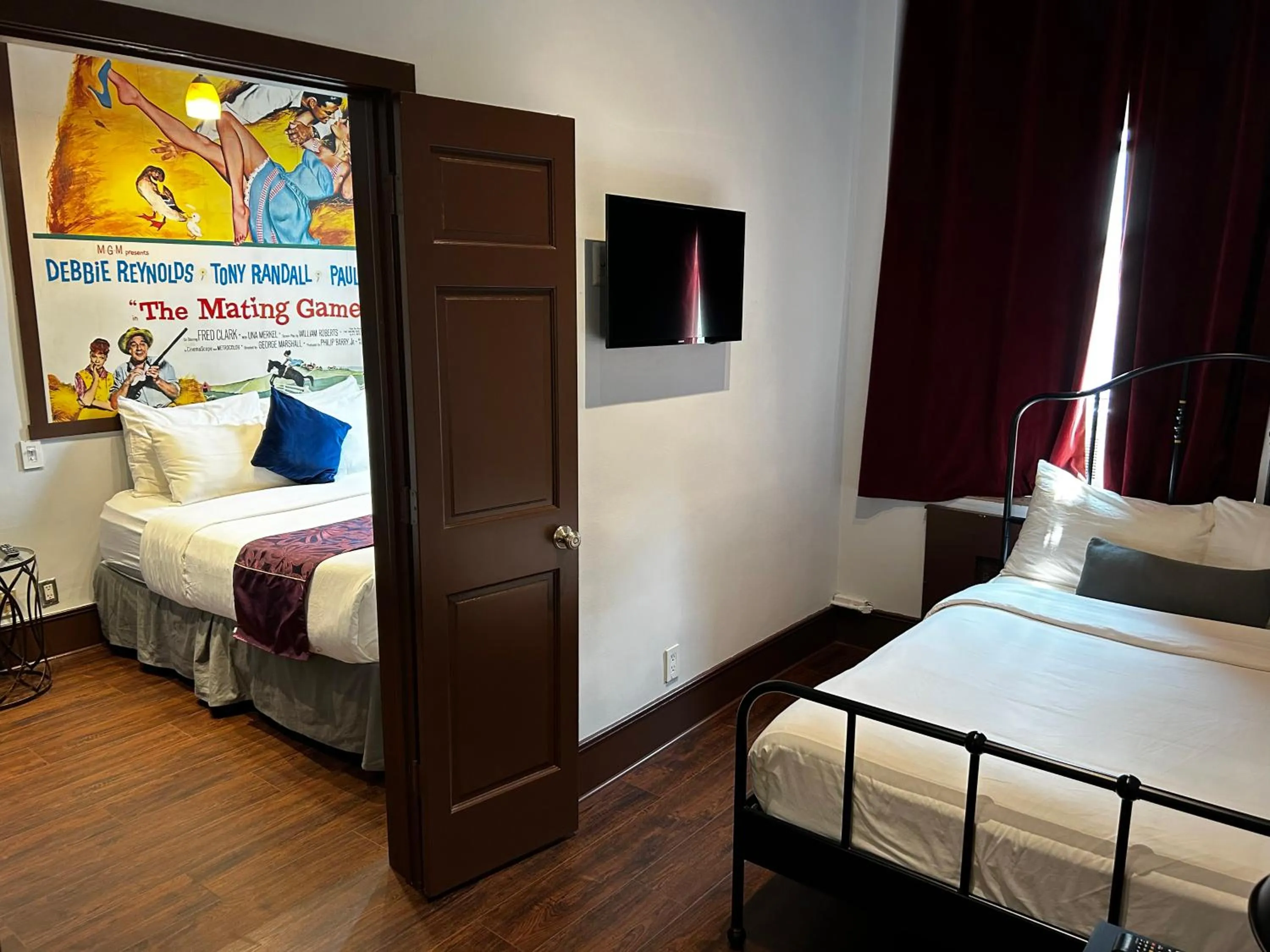 Bed in Chelsea Pines Inn