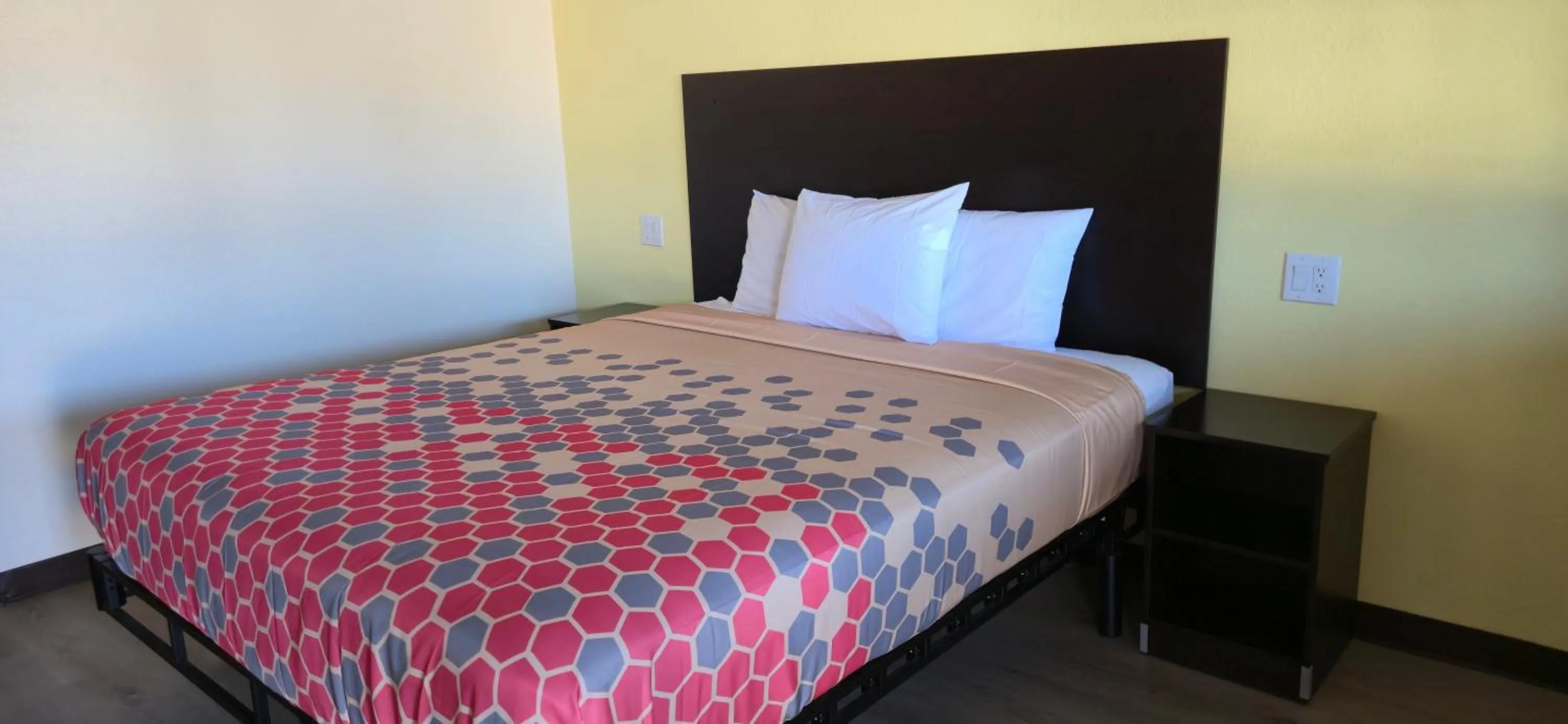 Bed in Grapevine Inn