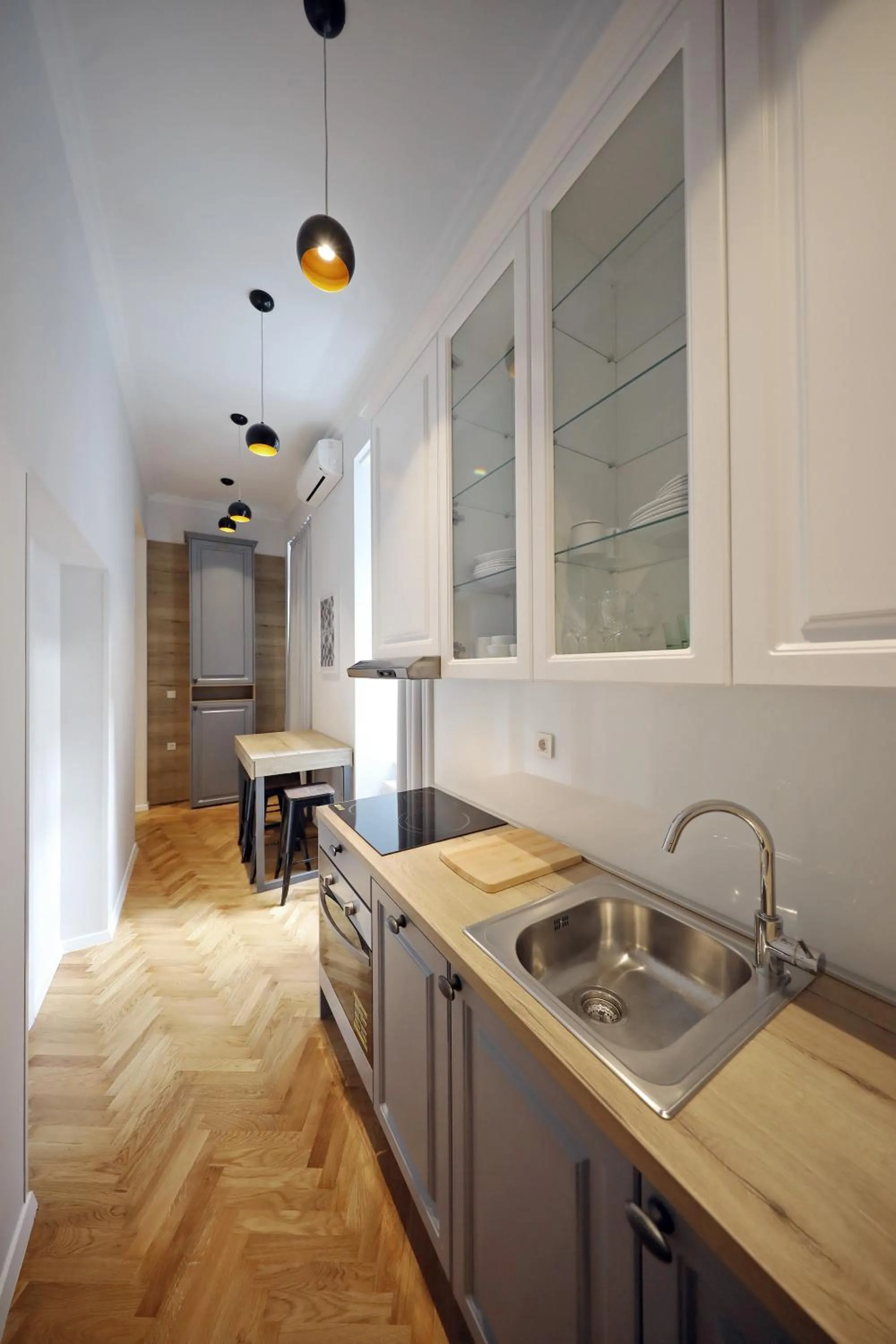 Kitchen or kitchenette in Stay Swanky Bed & Breakfast