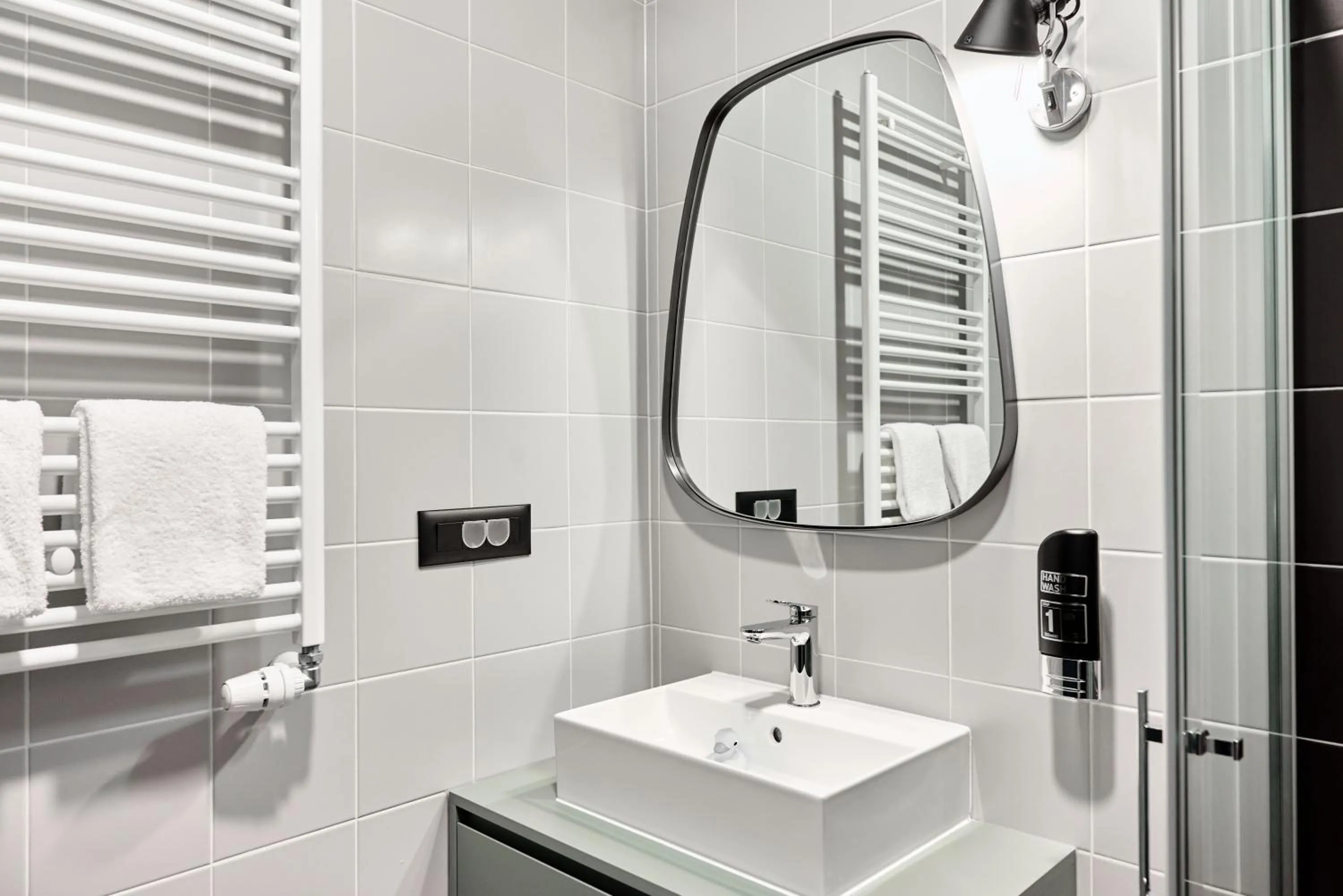 Shower in Stay Swanky Bed & Breakfast