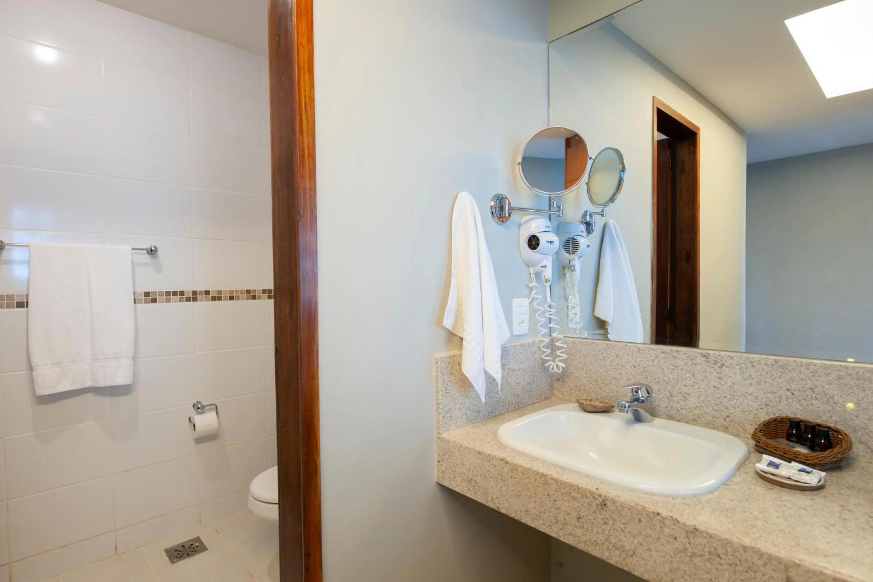 Bathroom in Hotel Pontal de Ubu