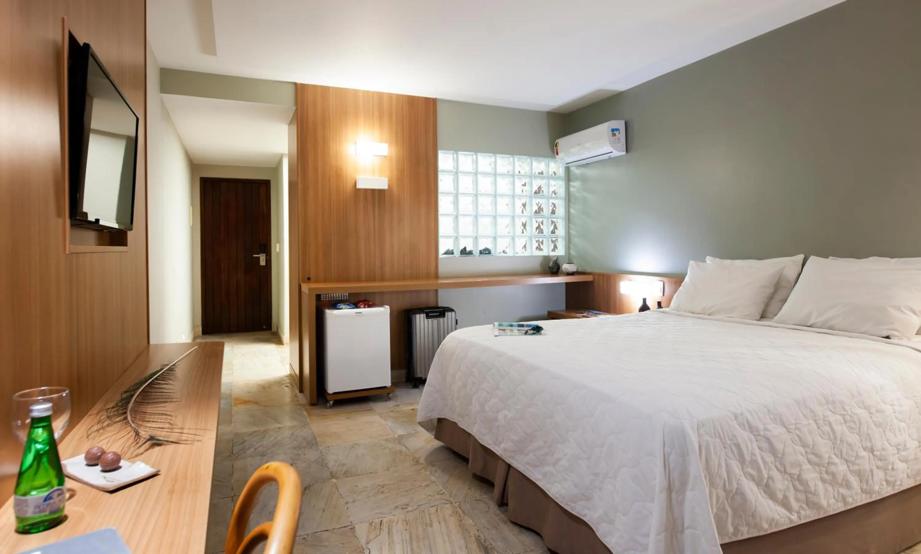 Bedroom, Bed in Hotel Pontal de Ubu