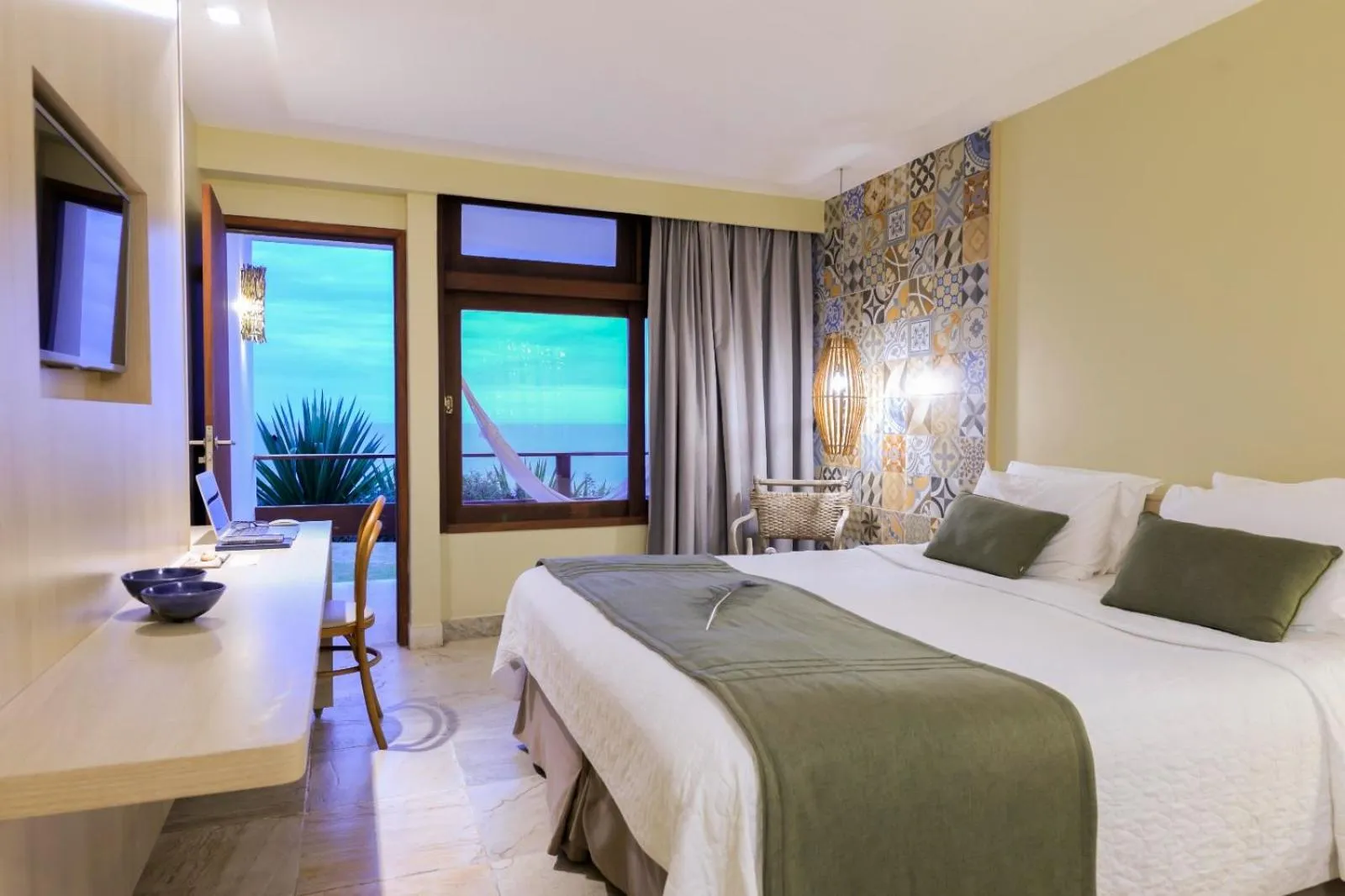 Bedroom, Bed in Hotel Pontal de Ubu