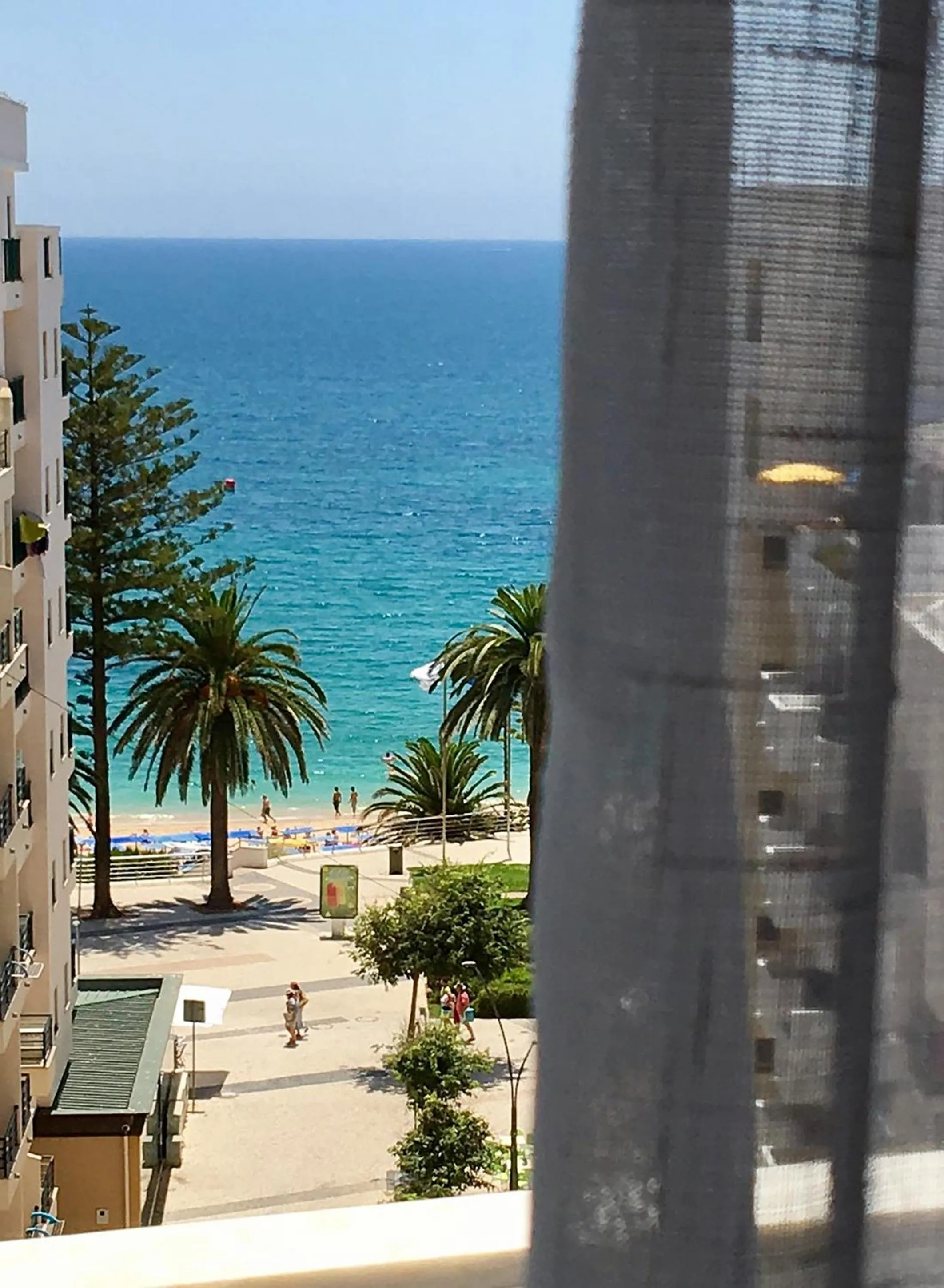 Restaurant/places to eat in Rosamar Apartamentos