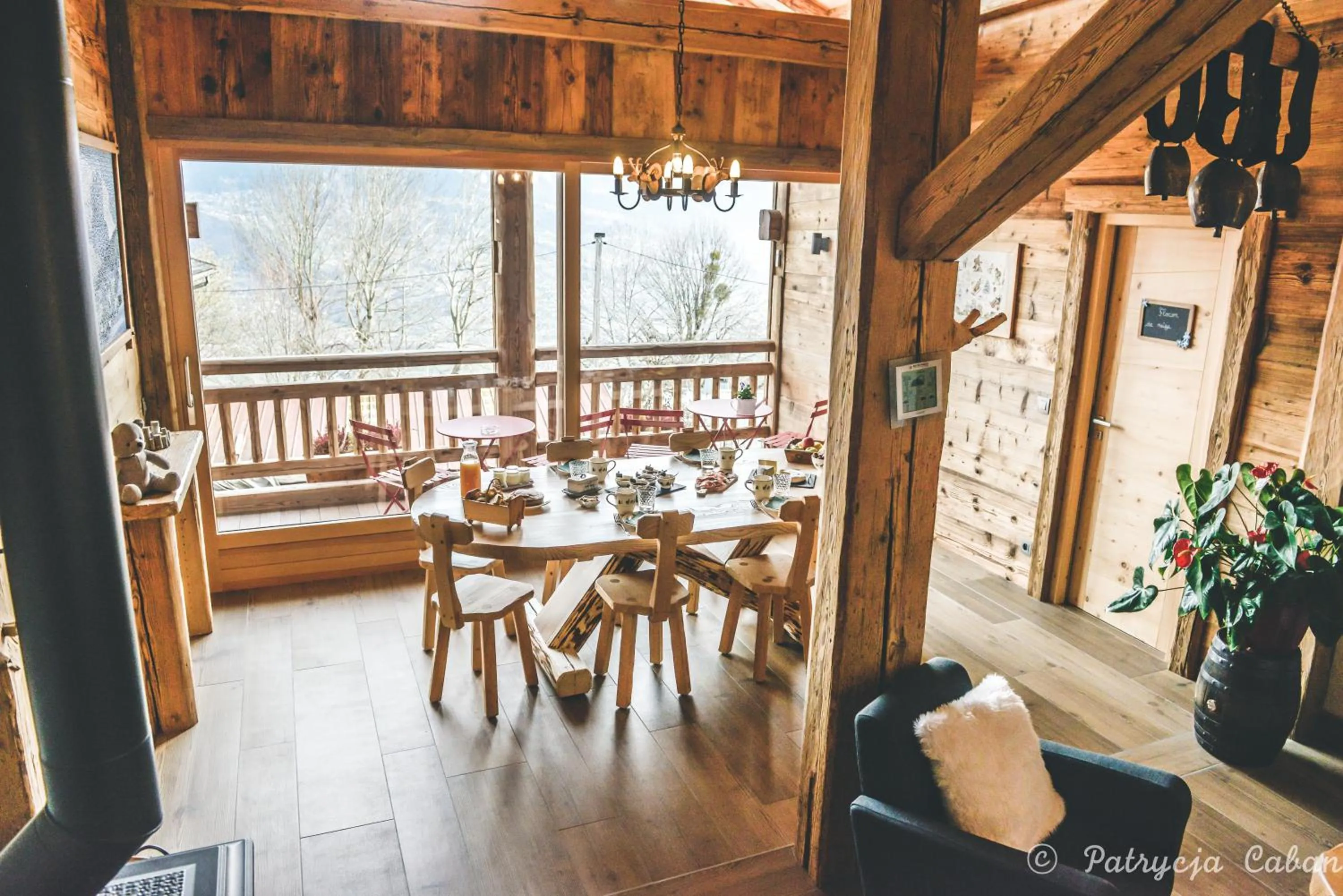 Dining area in La grange d'Aldaré Chambres d'hôtes