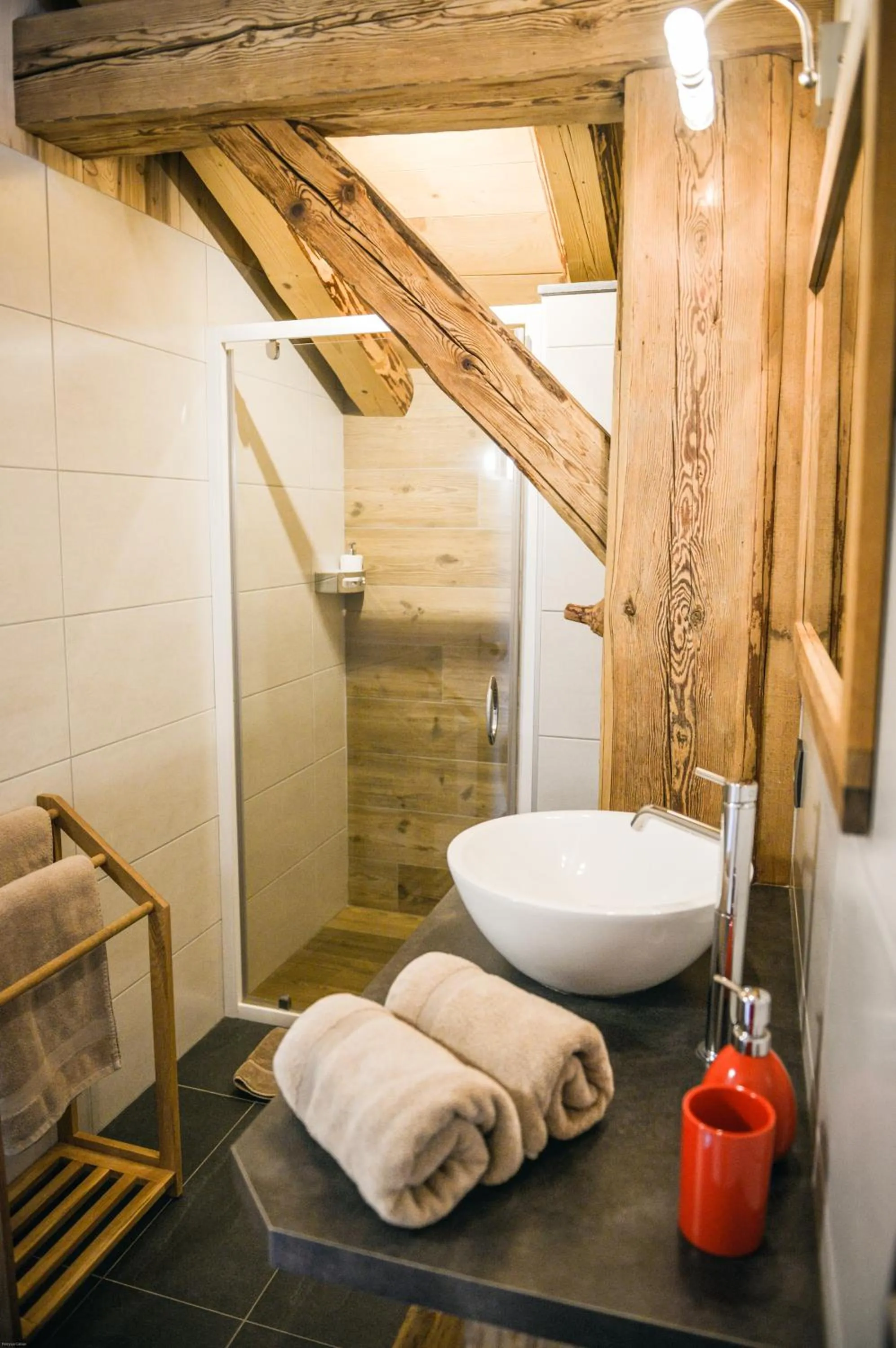 Shower in La grange d'Aldaré Chambres d'hôtes