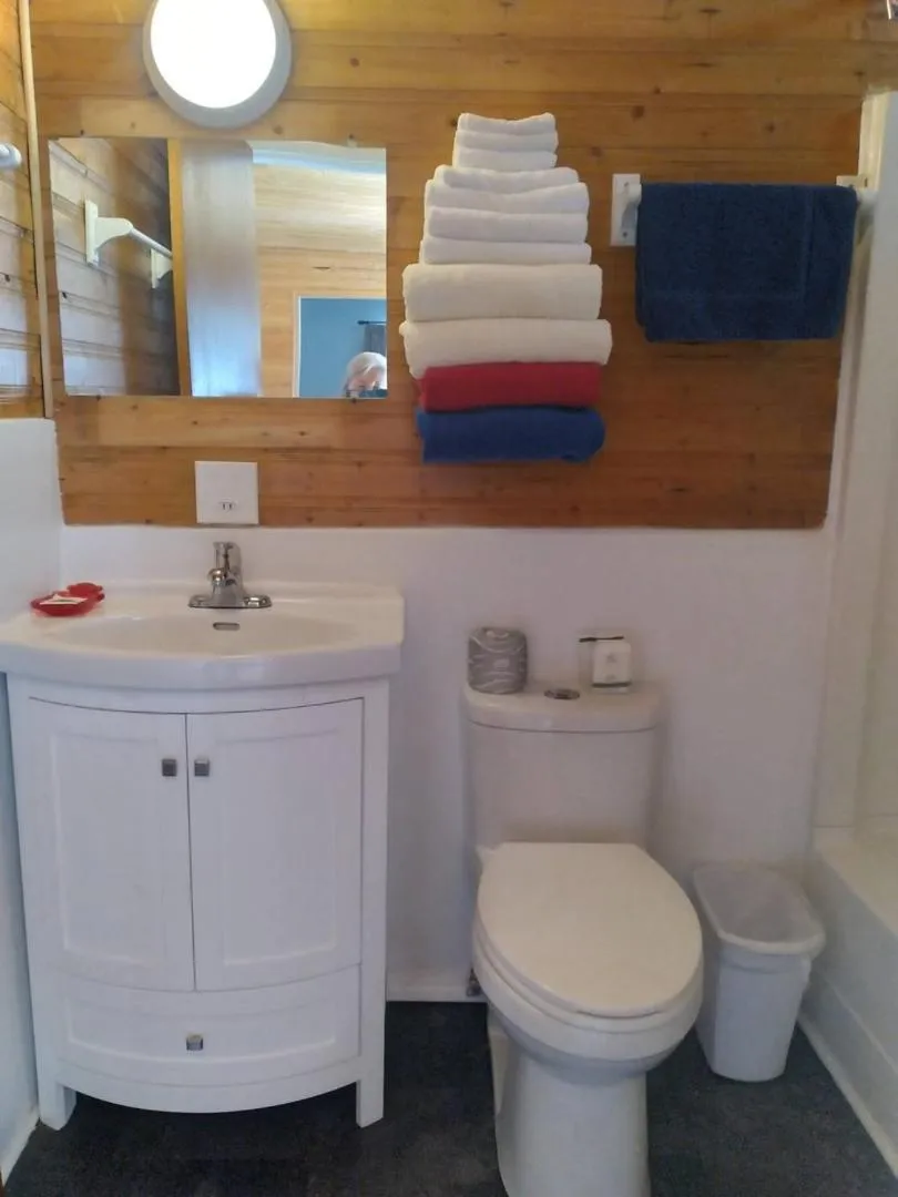 Bathroom in Dolphin Motel