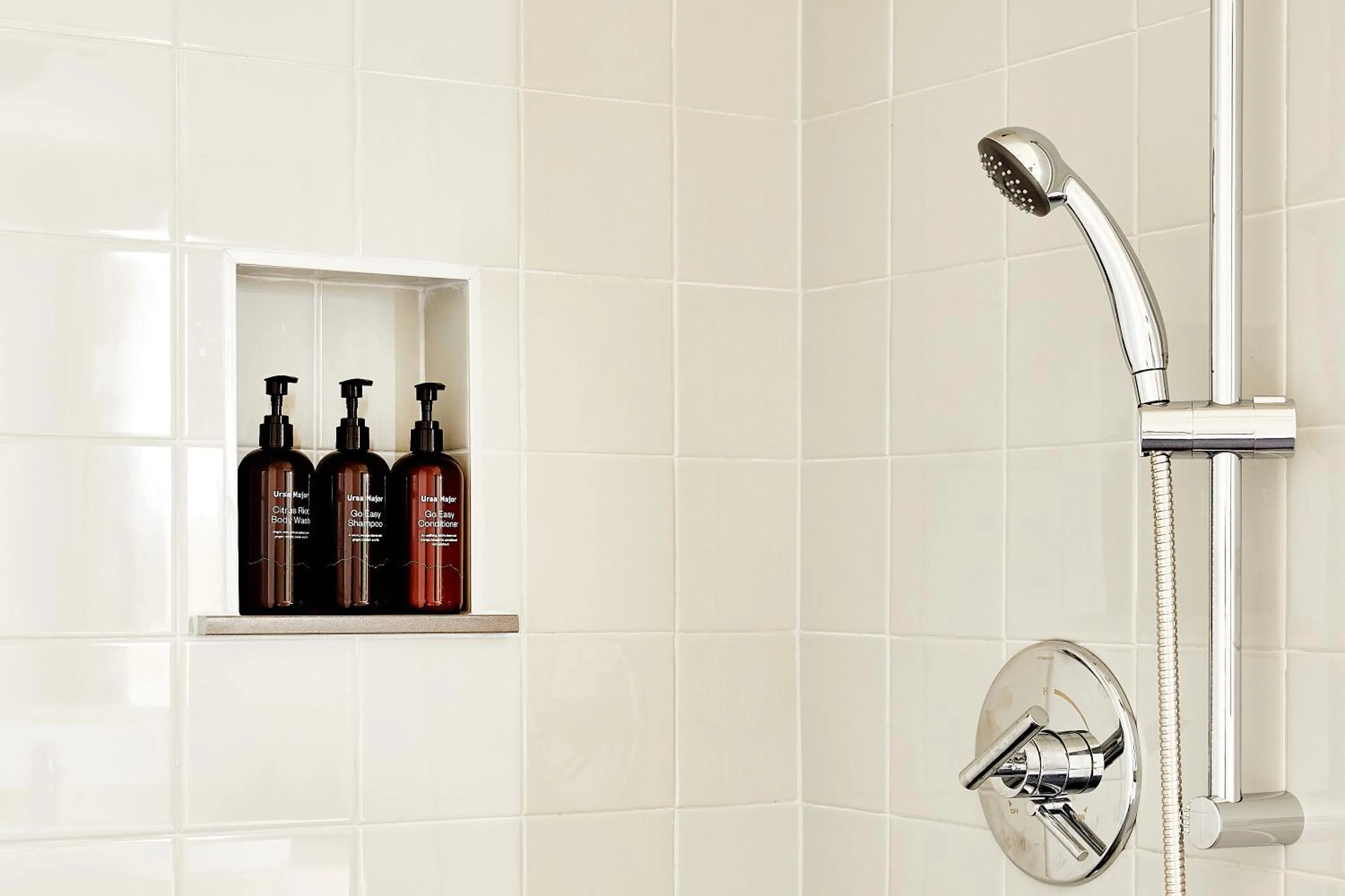 Bathroom in A Hotel Inn Sunapee