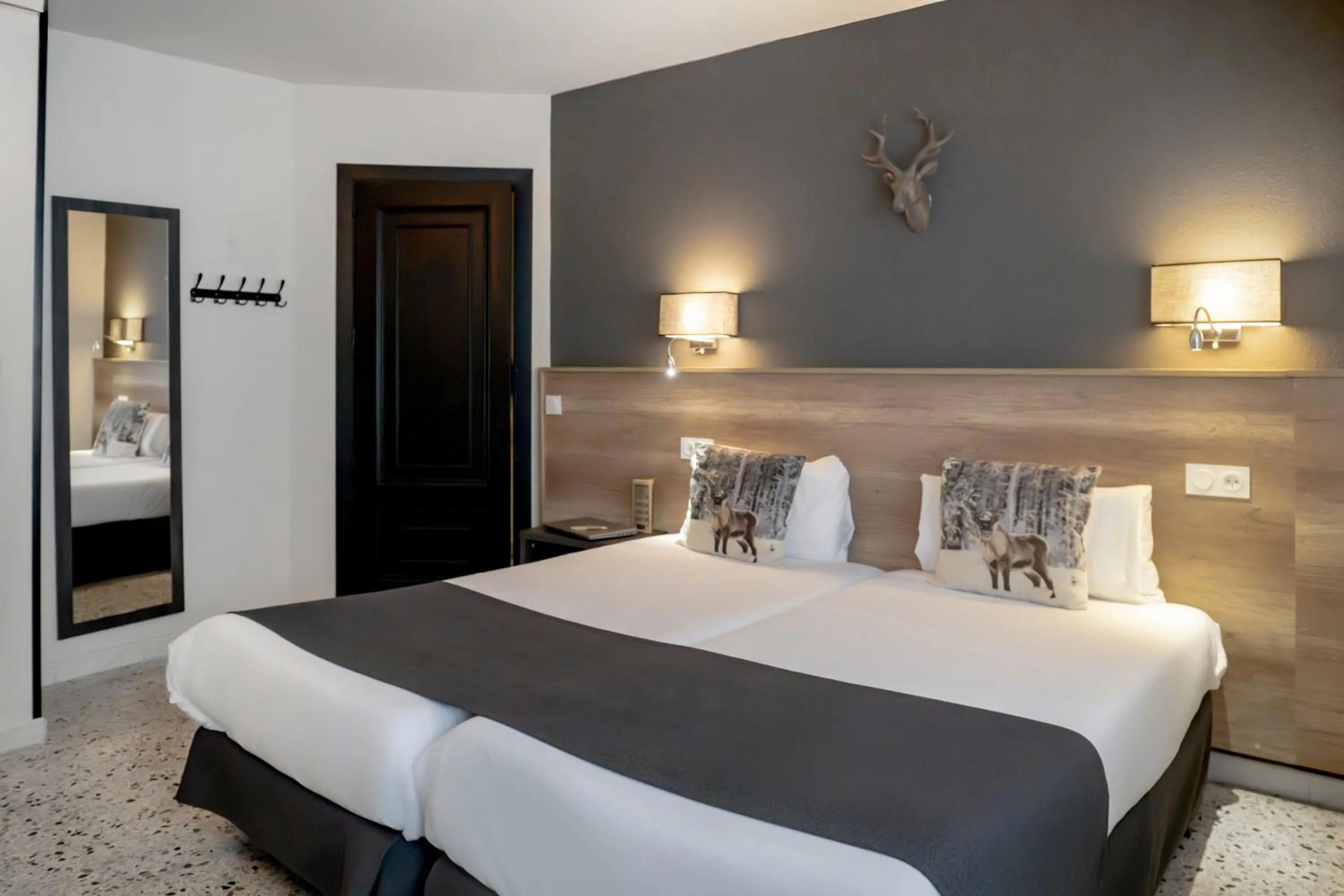 Photo of the whole room in Hotel Austria by Pierre & Vacances