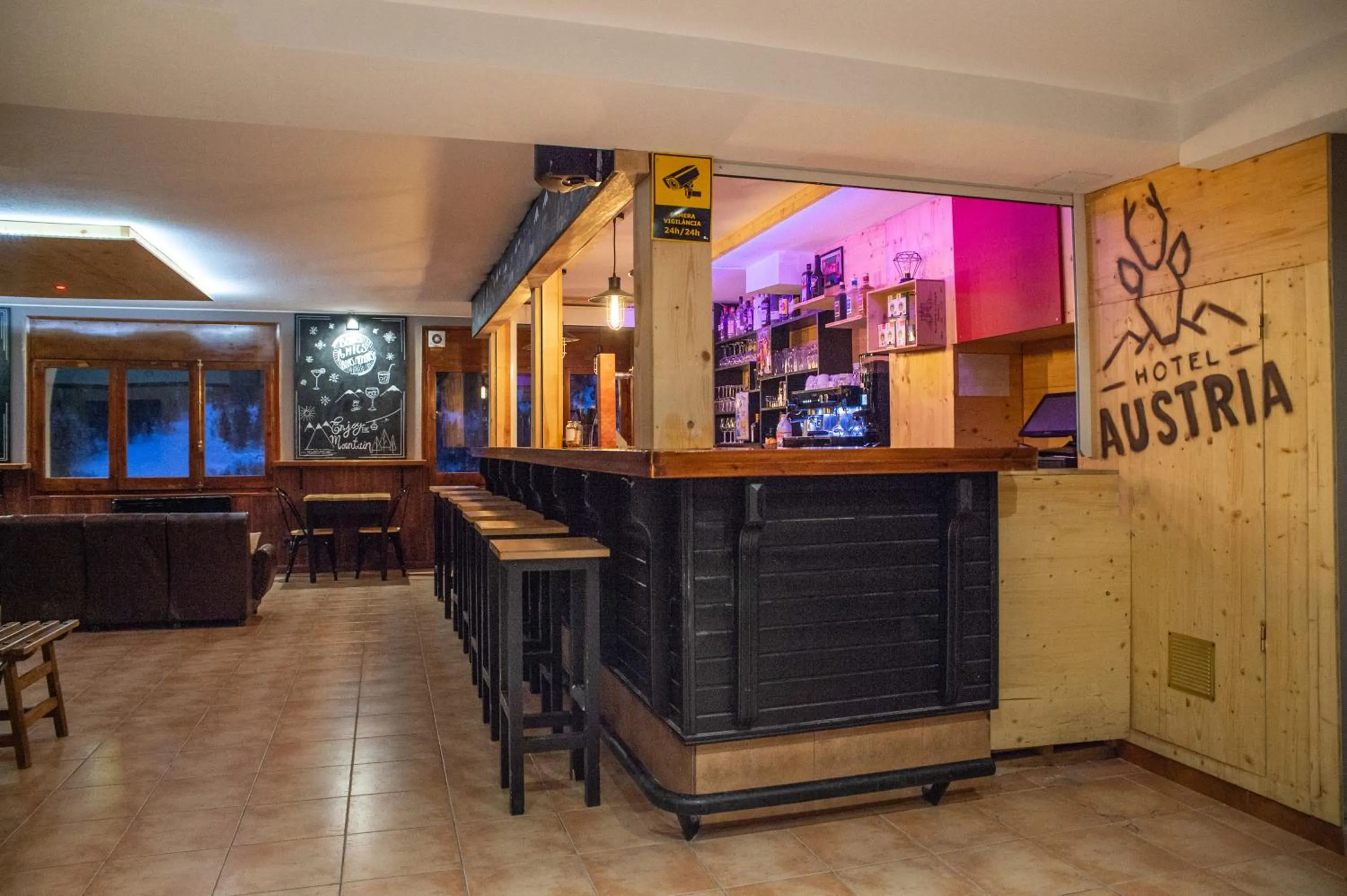 Lounge or bar in Hotel Austria by Pierre & Vacances
