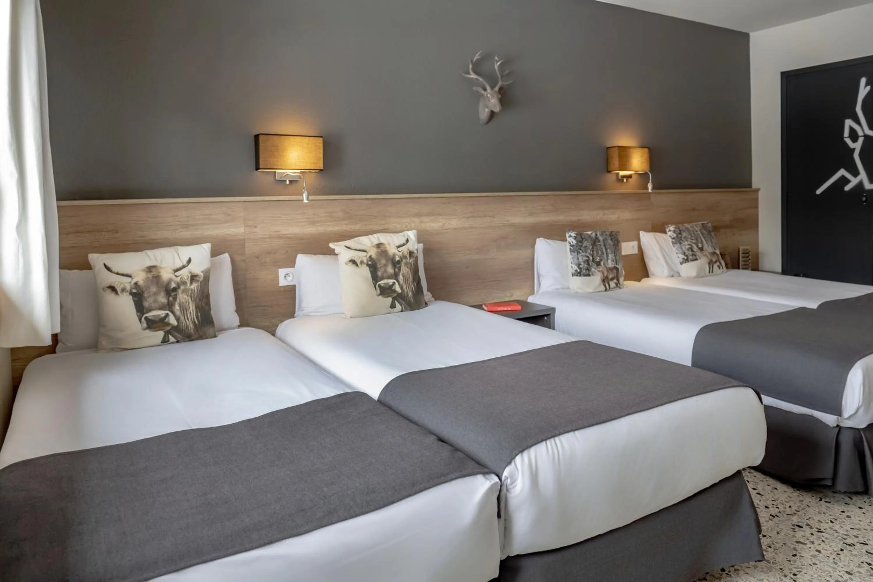 Photo of the whole room in Hotel Austria by Pierre & Vacances