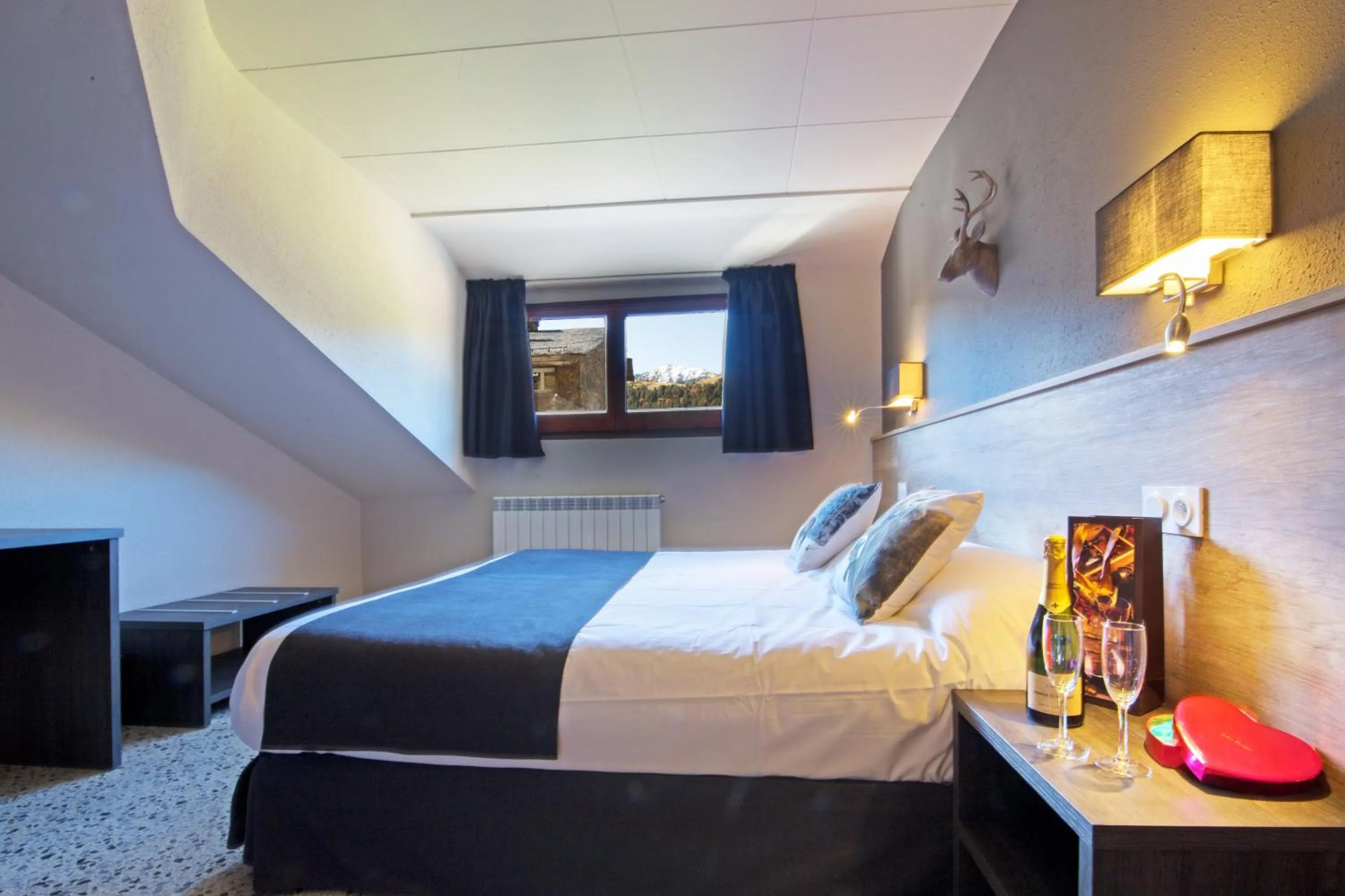 Bedroom, Bed in Hotel Austria by Pierre & Vacances