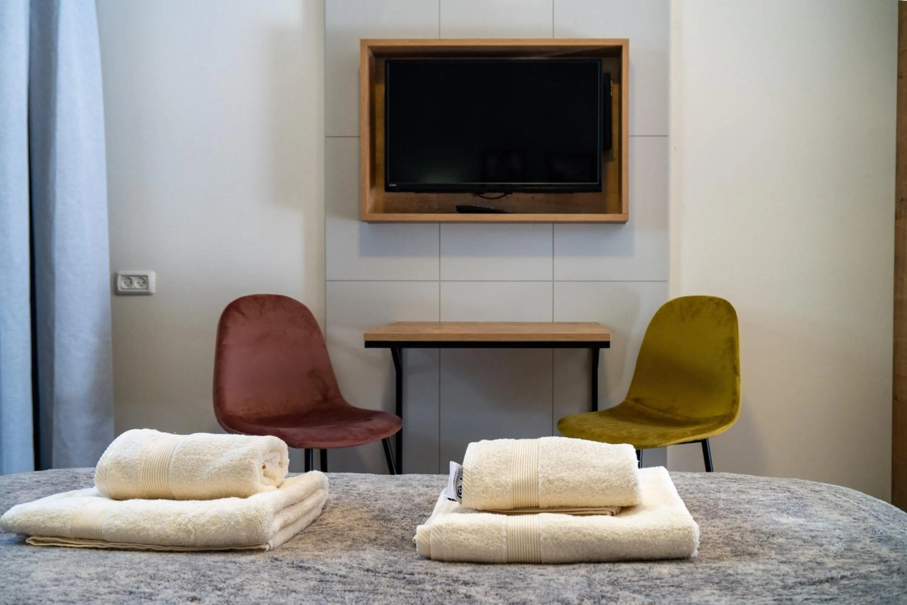 TV and multimedia, Bed in Shlomtzi Hotel