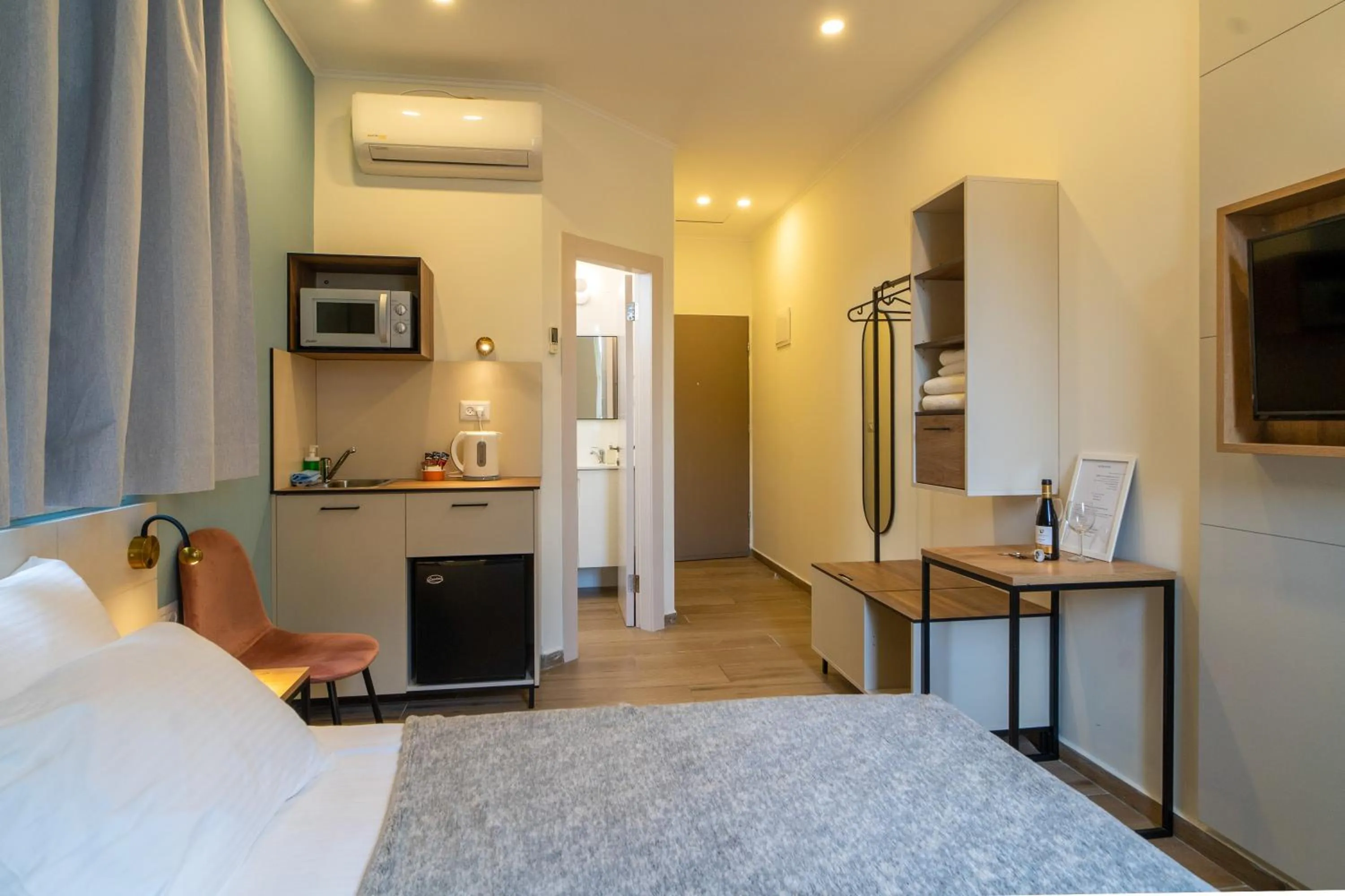 Bed in Shlomtzi Hotel