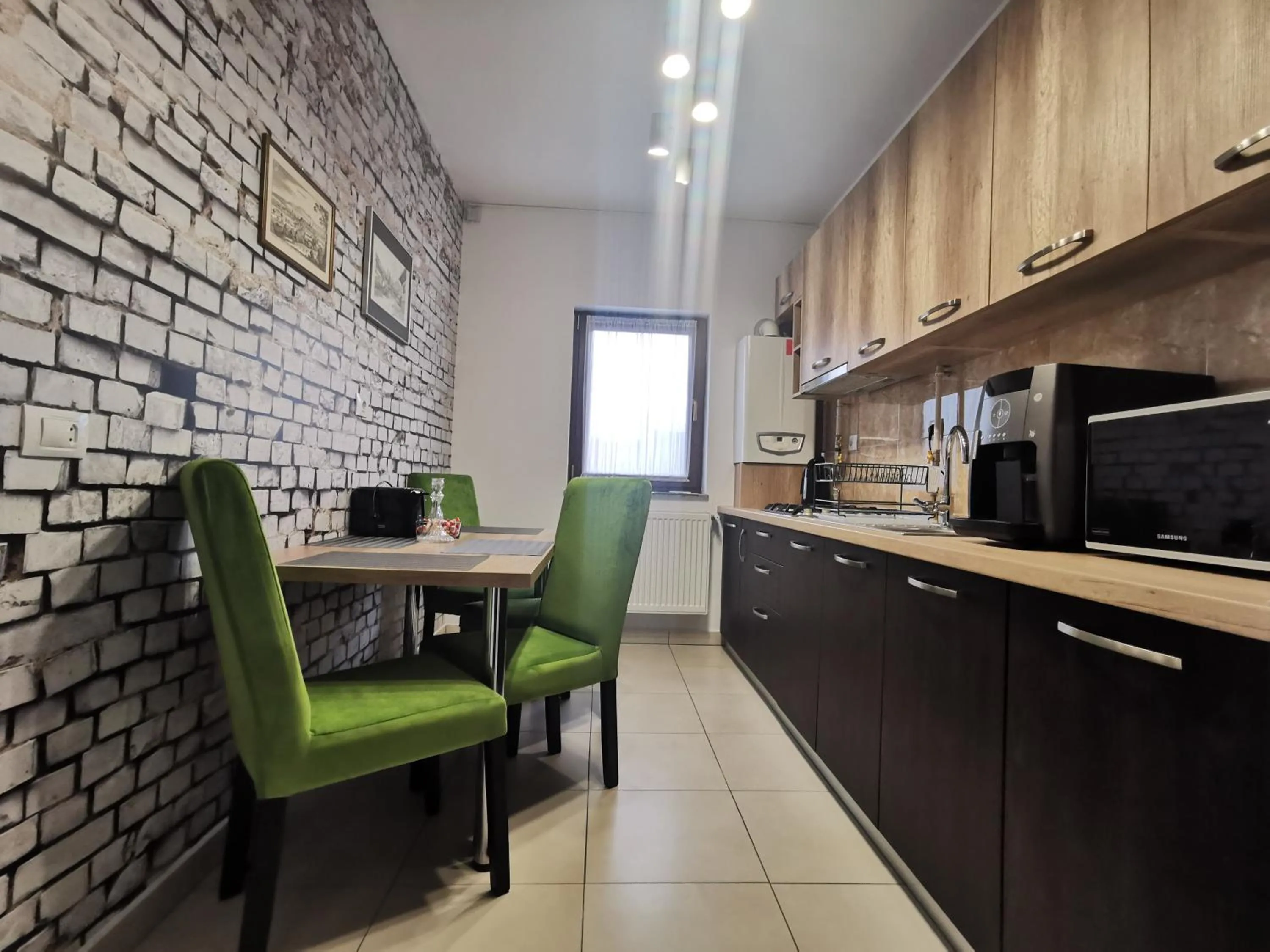 Kitchen or kitchenette in Rose Residence