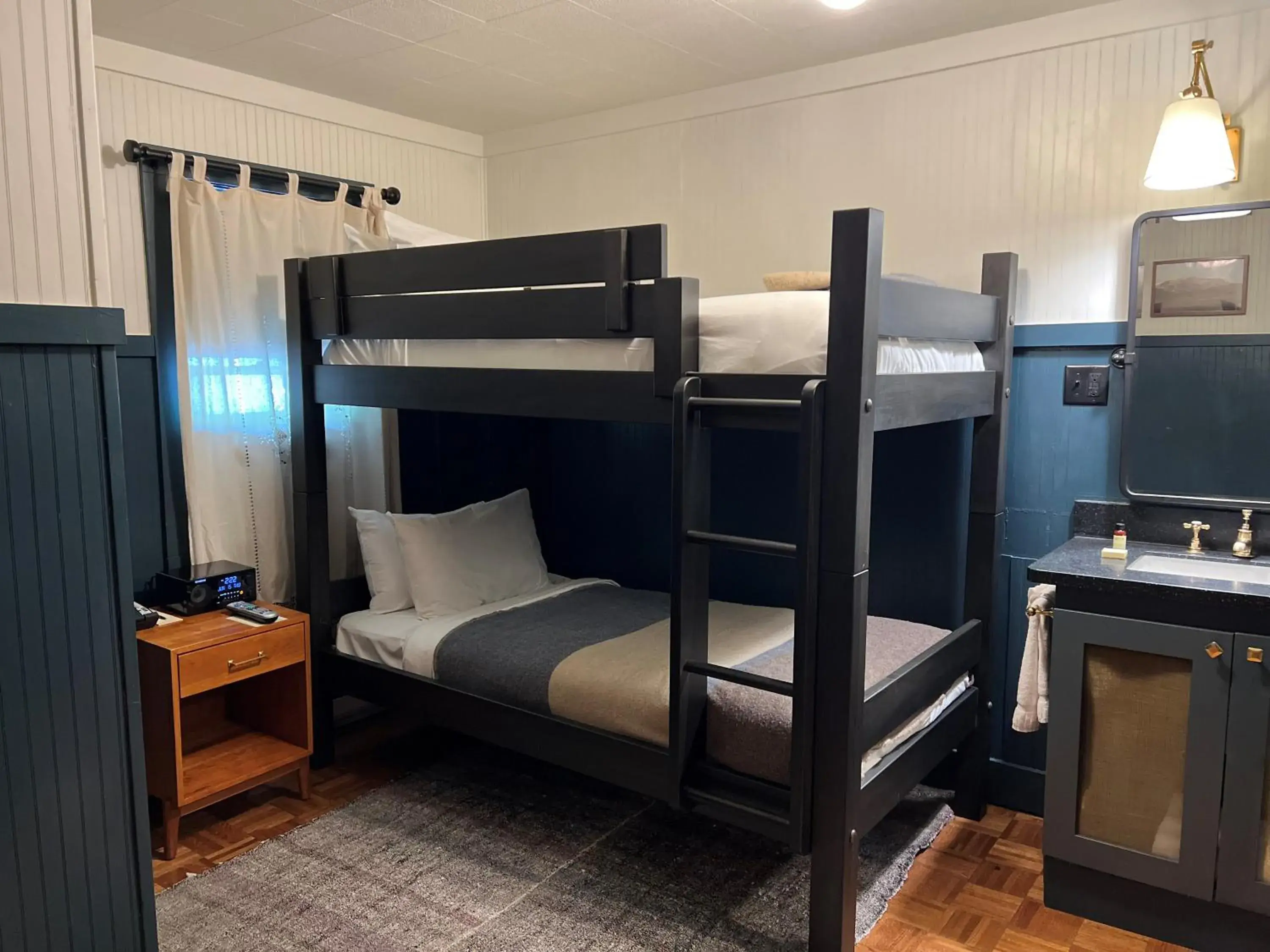 Photo of the whole room, Bed in Anvil Hotel Photo of the whole room, Bed in Anvil Hotel