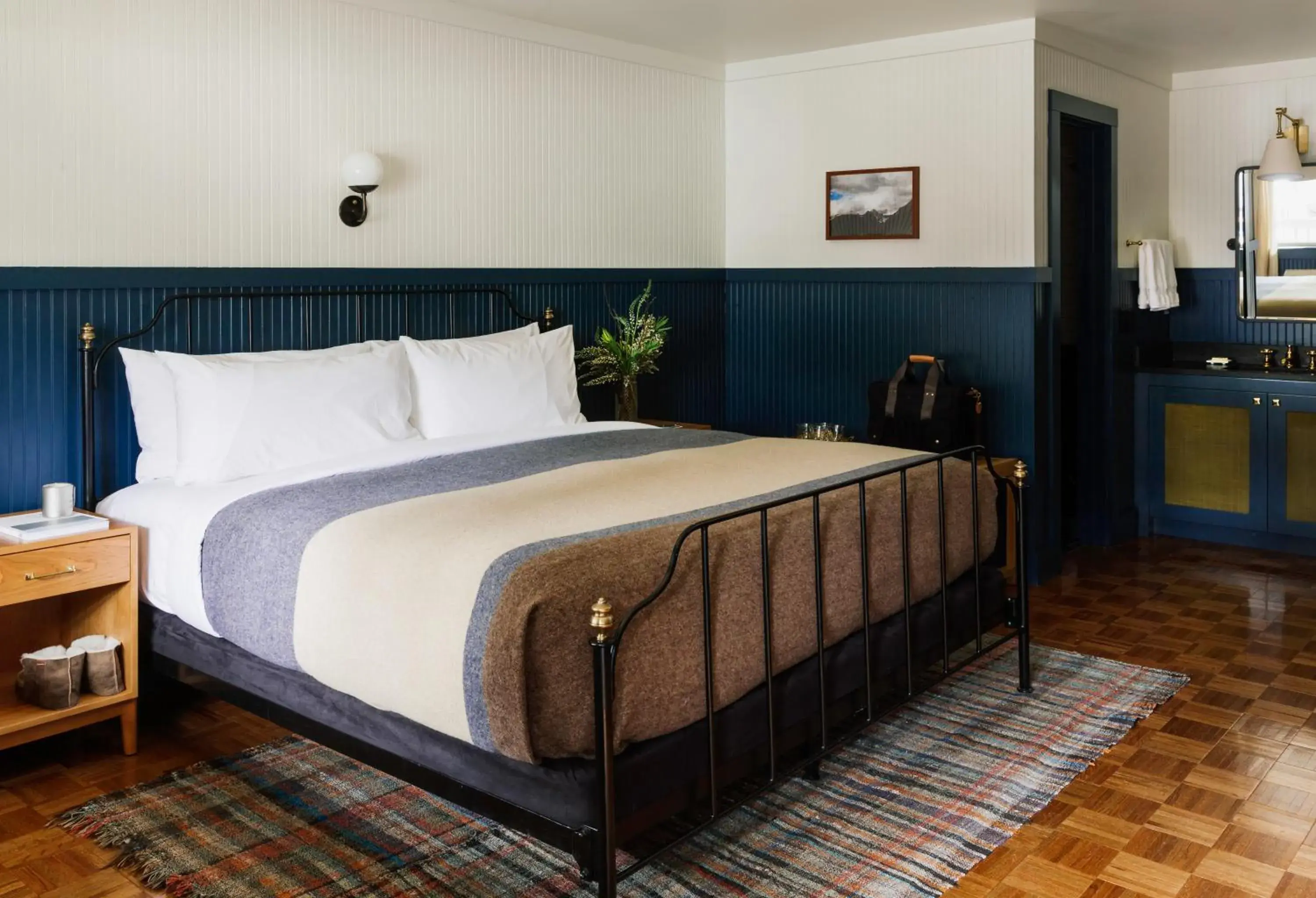 Standard King Room in Anvil Hotel Standard King Room in Anvil Hotel