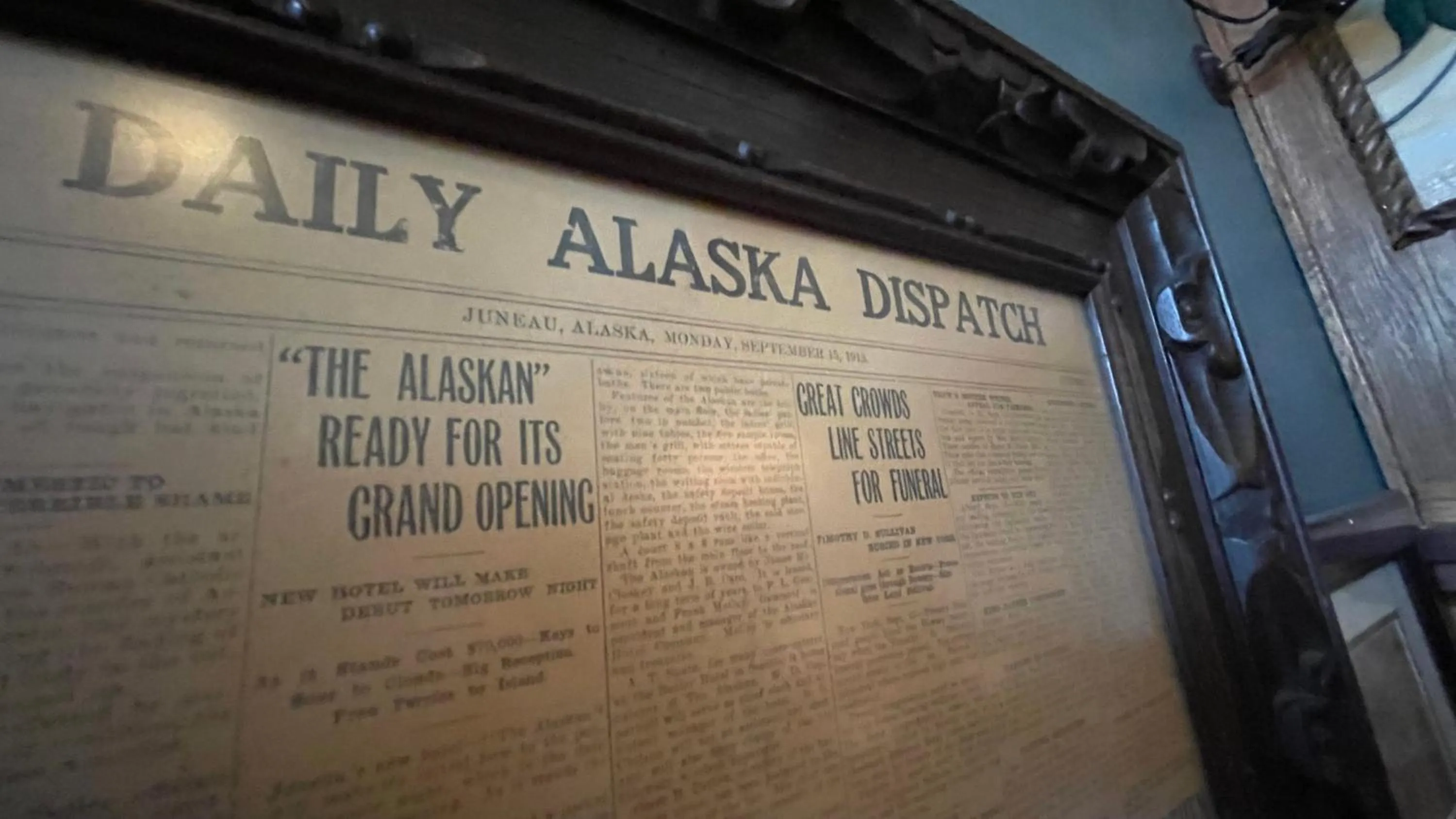 Lobby or reception in Alaskan Hotel and Bar