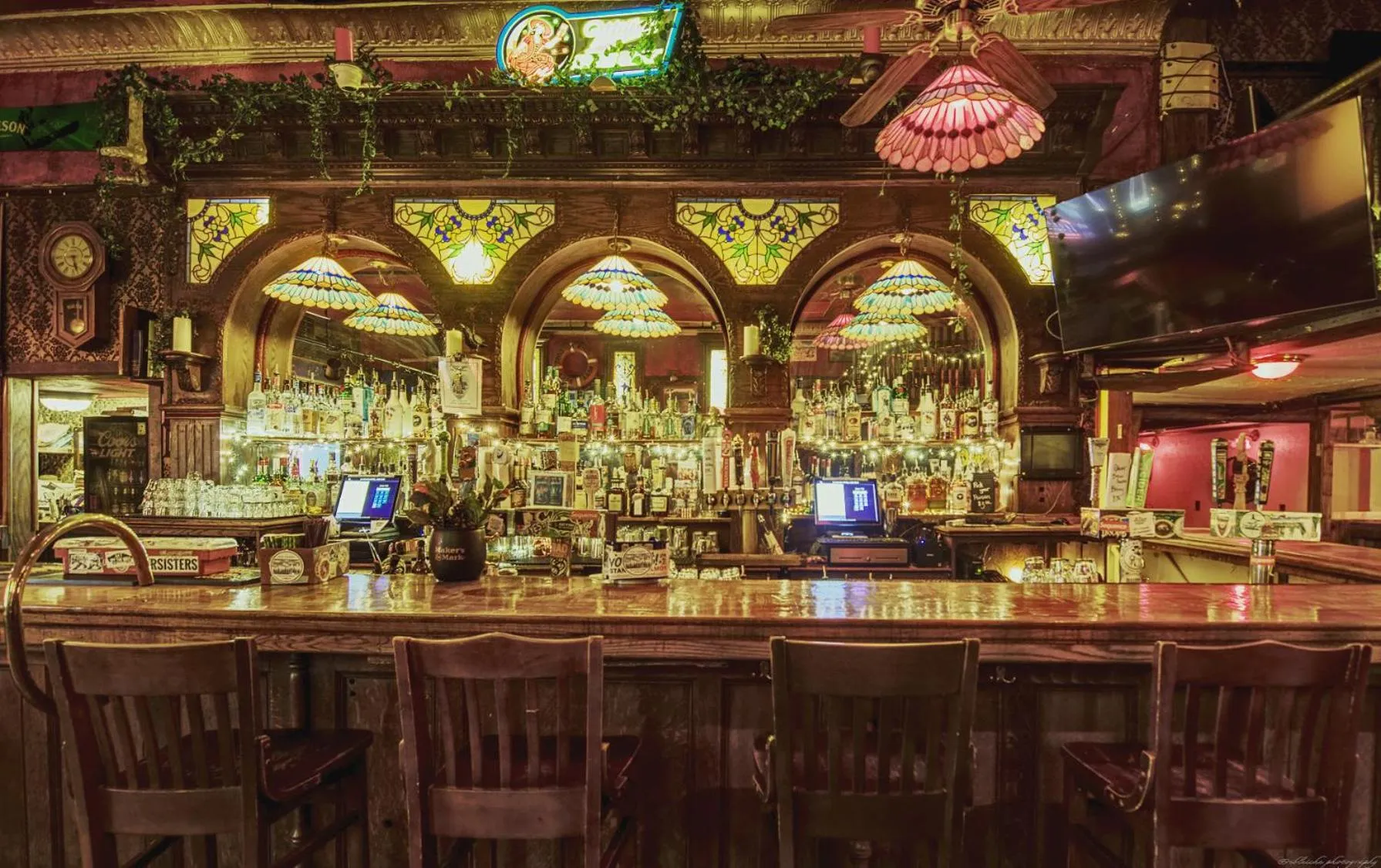 Lounge or bar in Alaskan Hotel and Bar