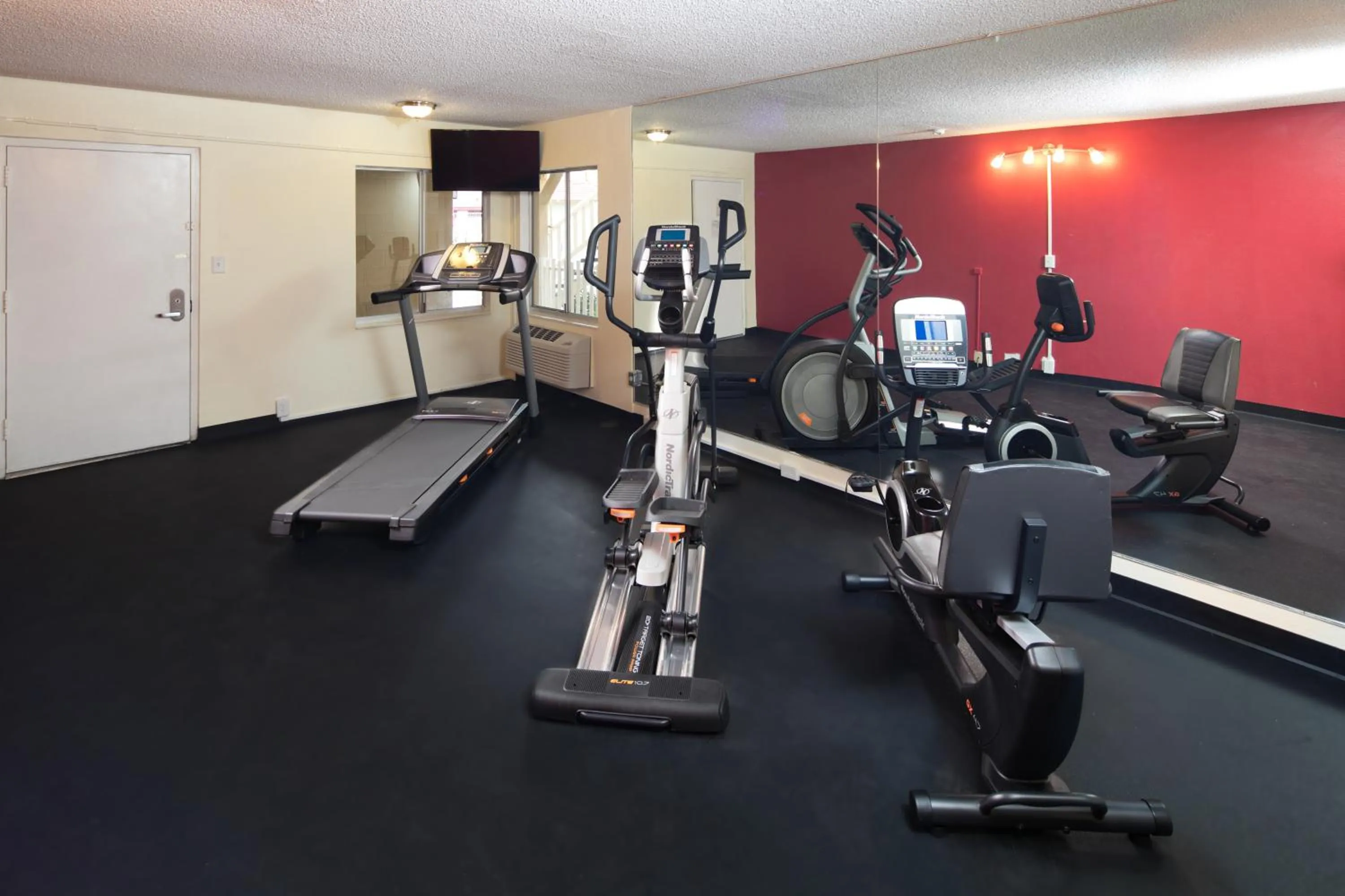 Activities, Fitness Center/Facilities in Red Lion Inn & Suites Redding