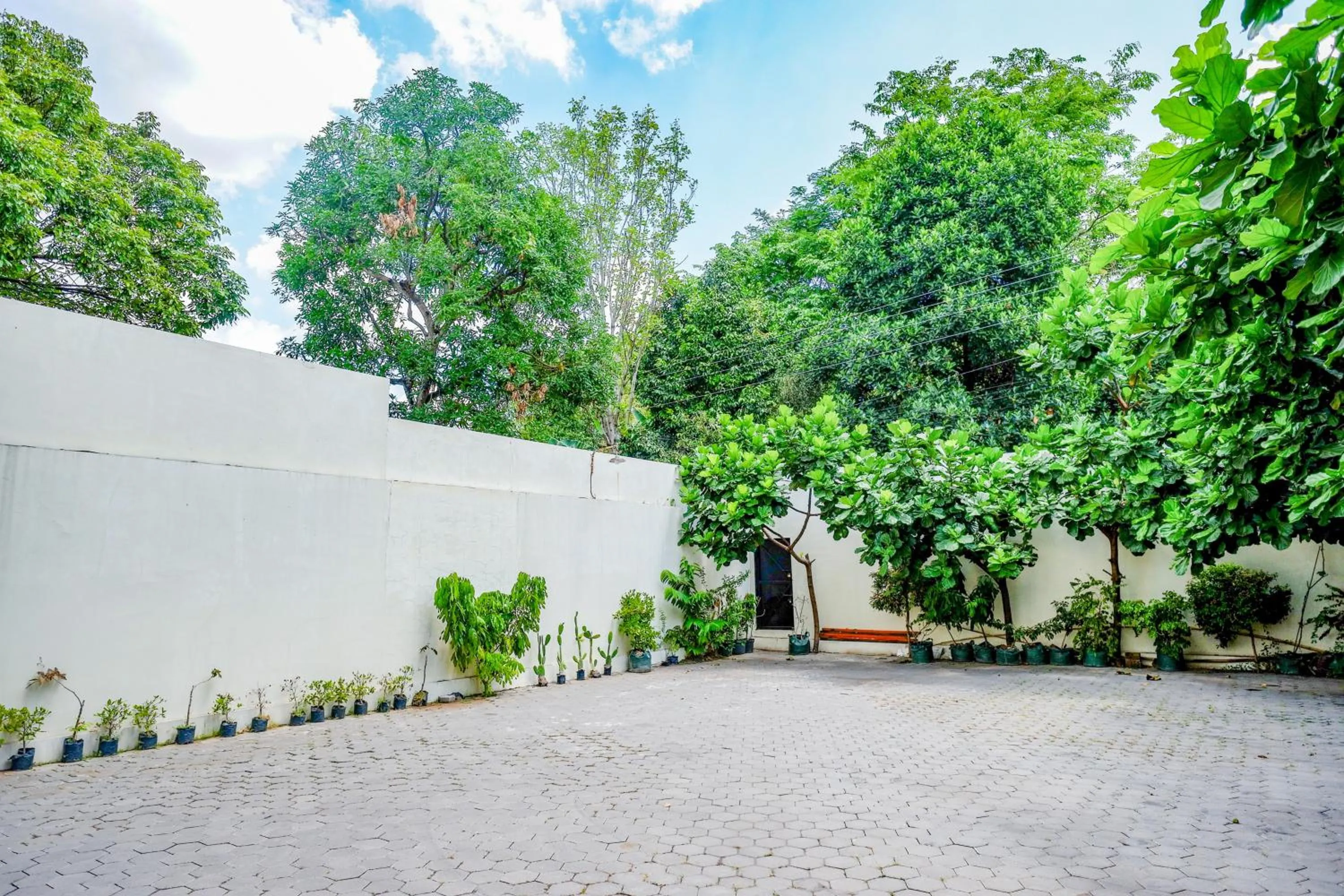 Garden in Sans Hotel Nagari Malioboro