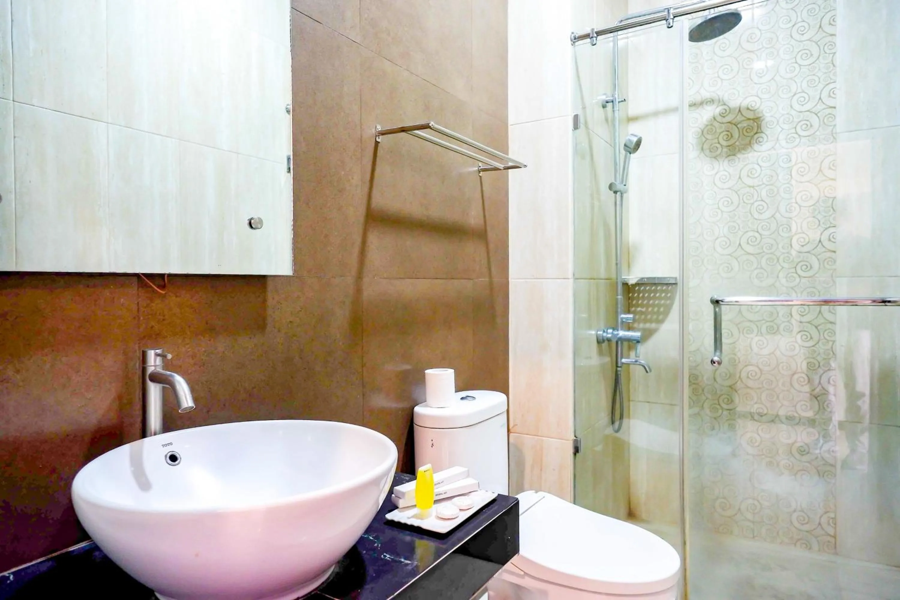 Bathroom in Sans Hotel Nagari Malioboro