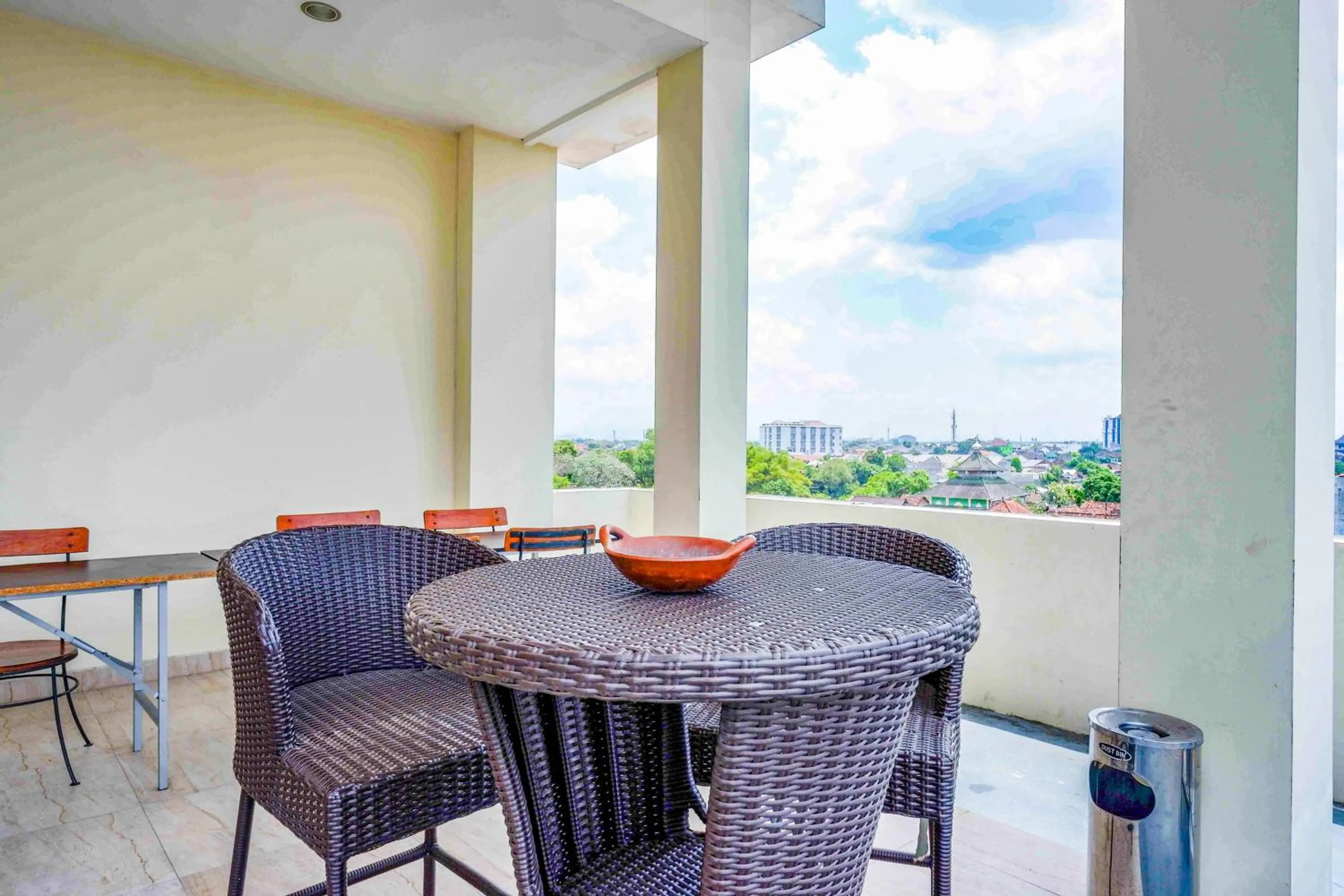 Seating area in Sans Hotel Nagari Malioboro
