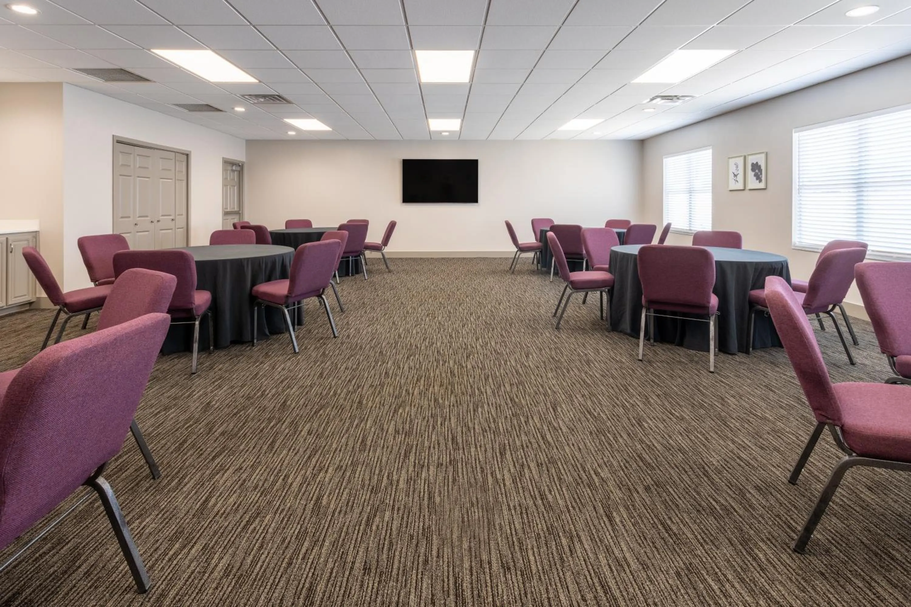 Meeting/conference room in Country Inn & Suites by Radisson, Valdosta, GA