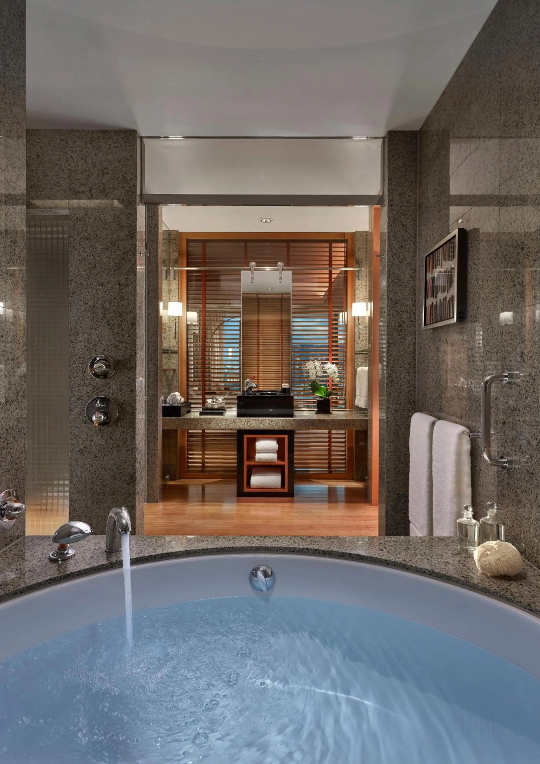 Bathroom in Mandarin Oriental, Tokyo