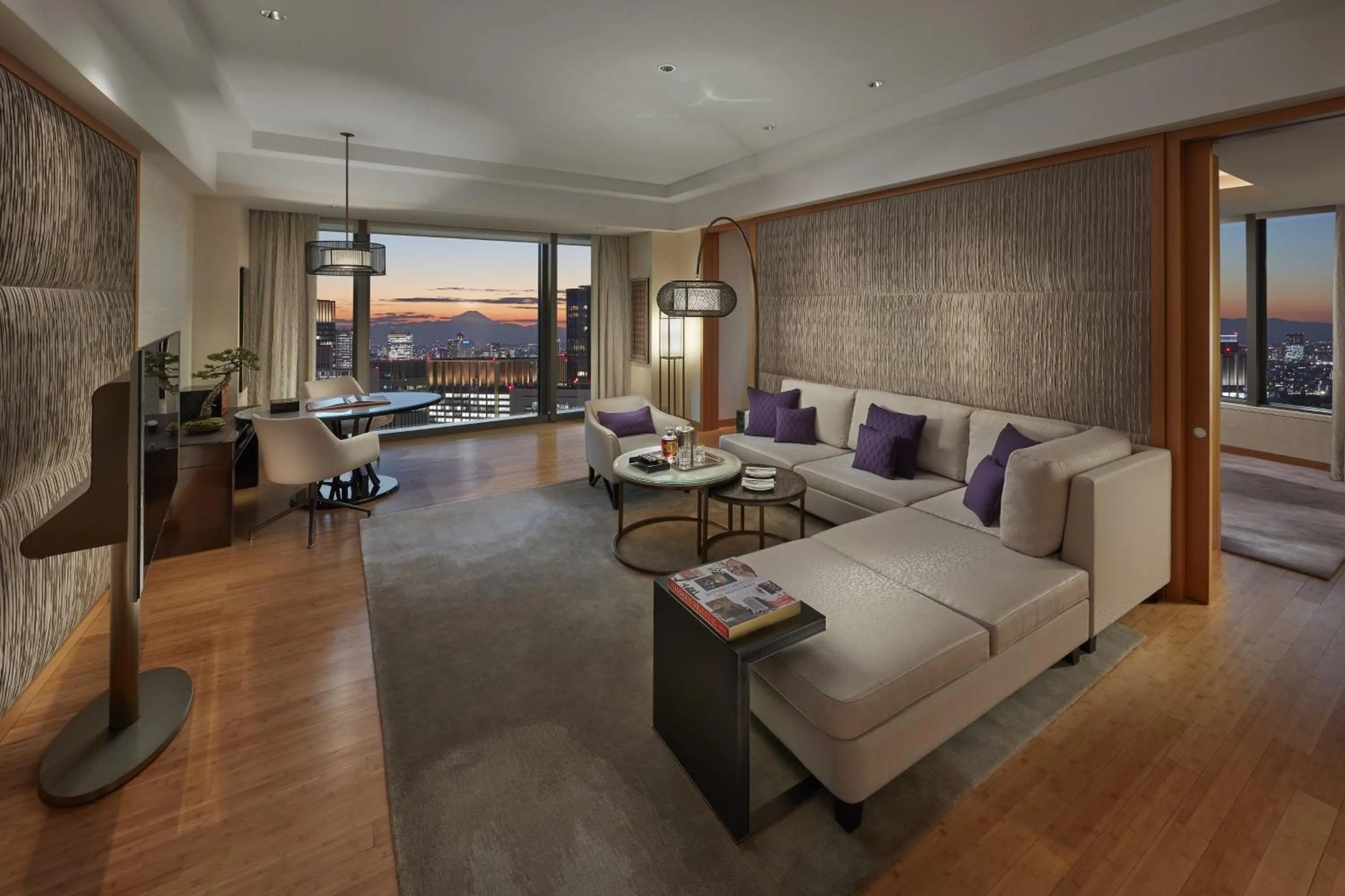 Photo of the whole room in Mandarin Oriental, Tokyo