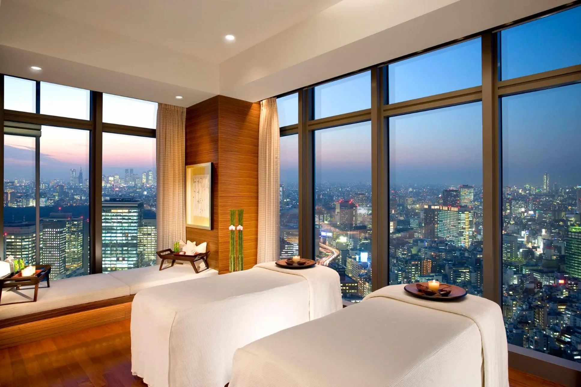 Spa and wellness centre/facilities, Bed in Mandarin Oriental, Tokyo