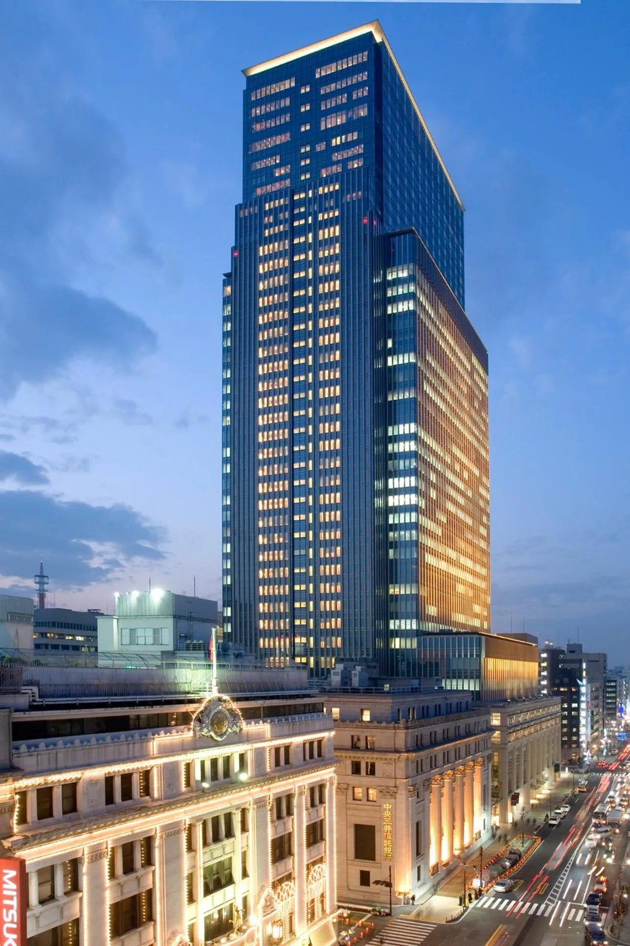 Property building in Mandarin Oriental, Tokyo