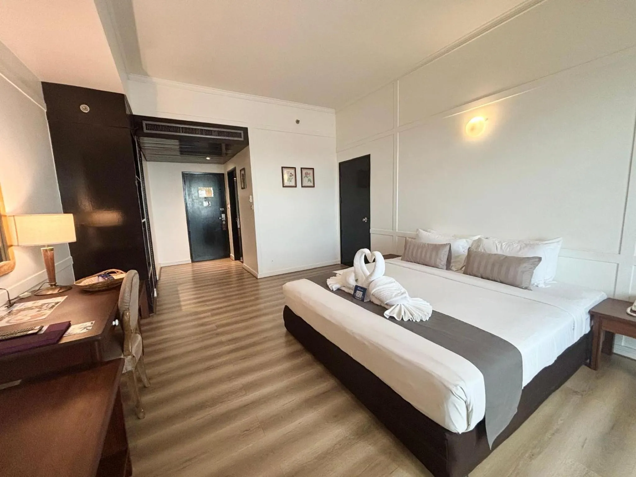 Bed in Napalai Hotel