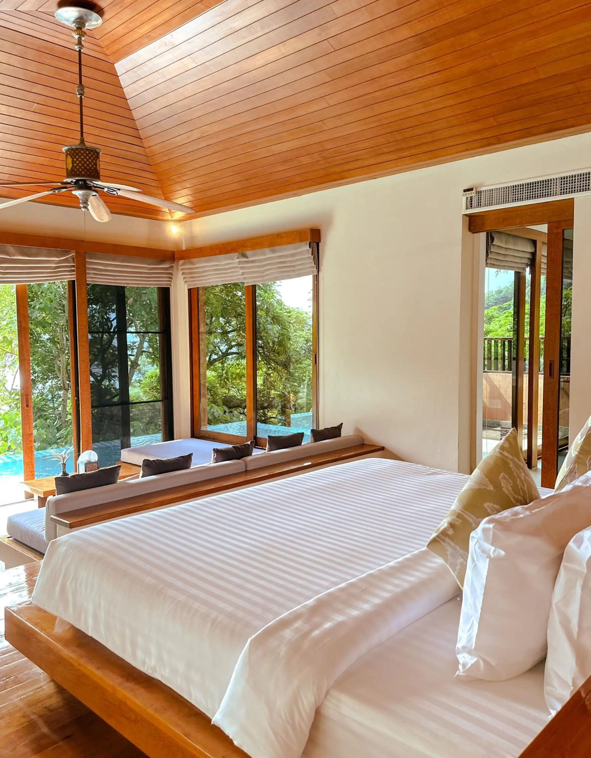 Bed in Korsiri Pool Villas