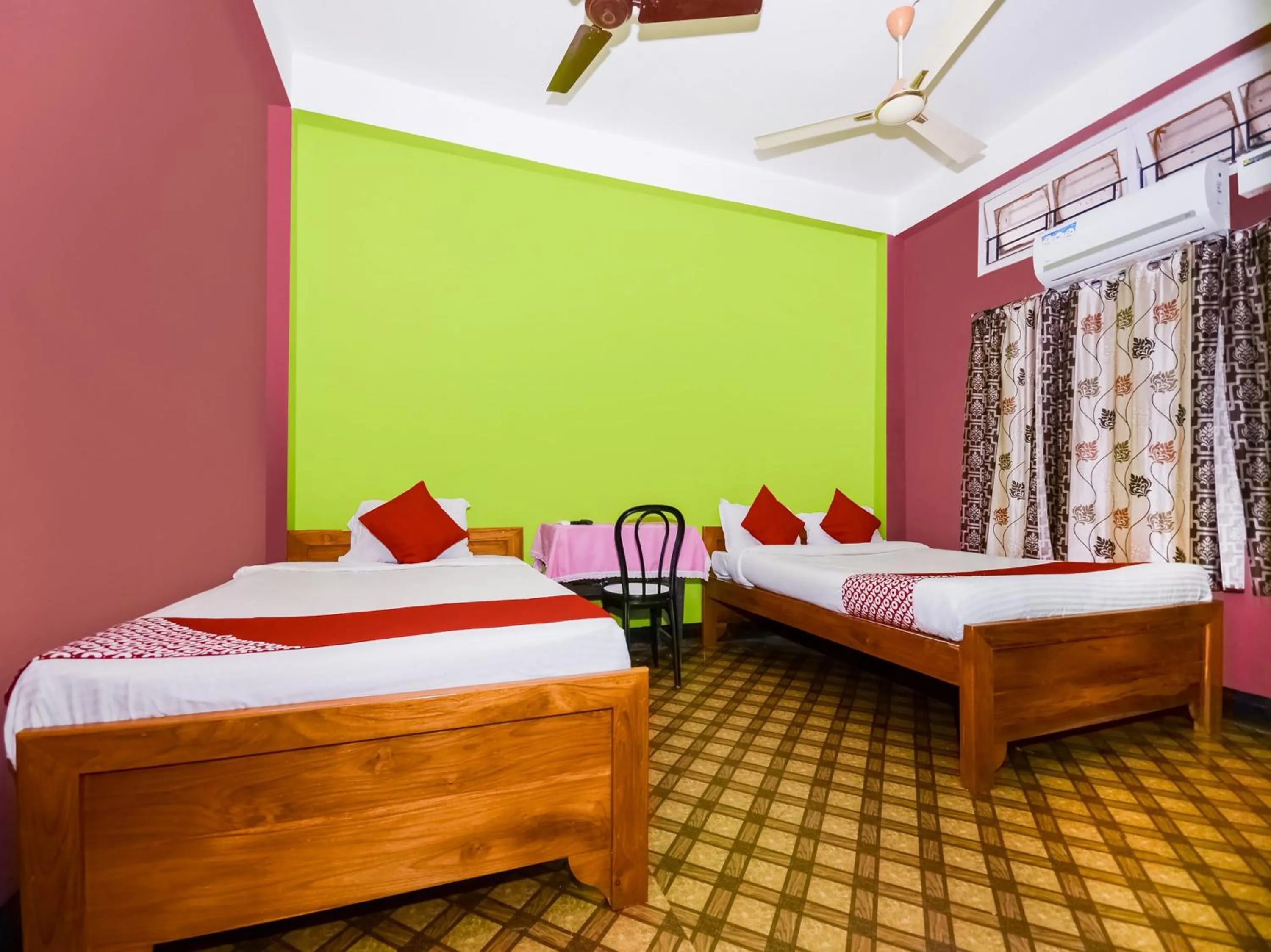 Bedroom, Bed in Hotel O Kirtti Inn