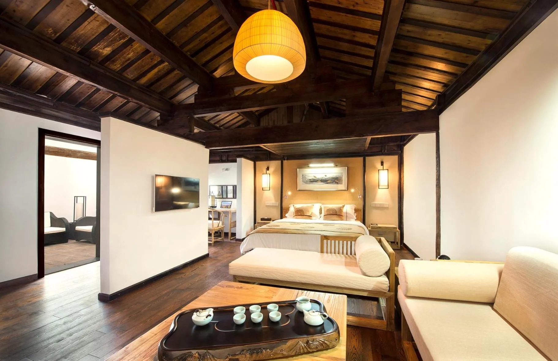 Honeymoon Suite B in Lijiang Cheriton Hotel