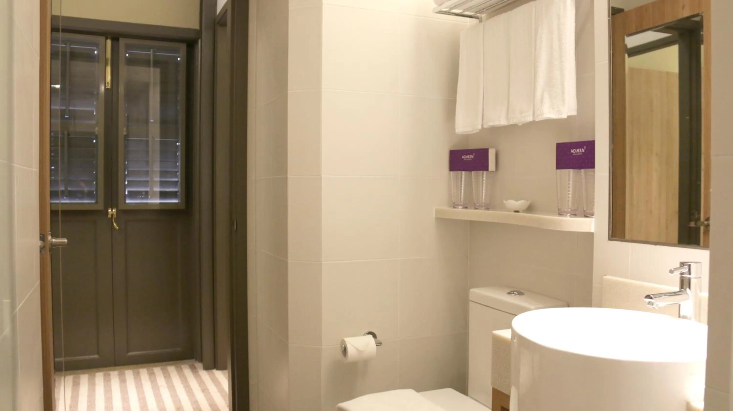 Bathroom in Aqueen Heritage Hotel Little India