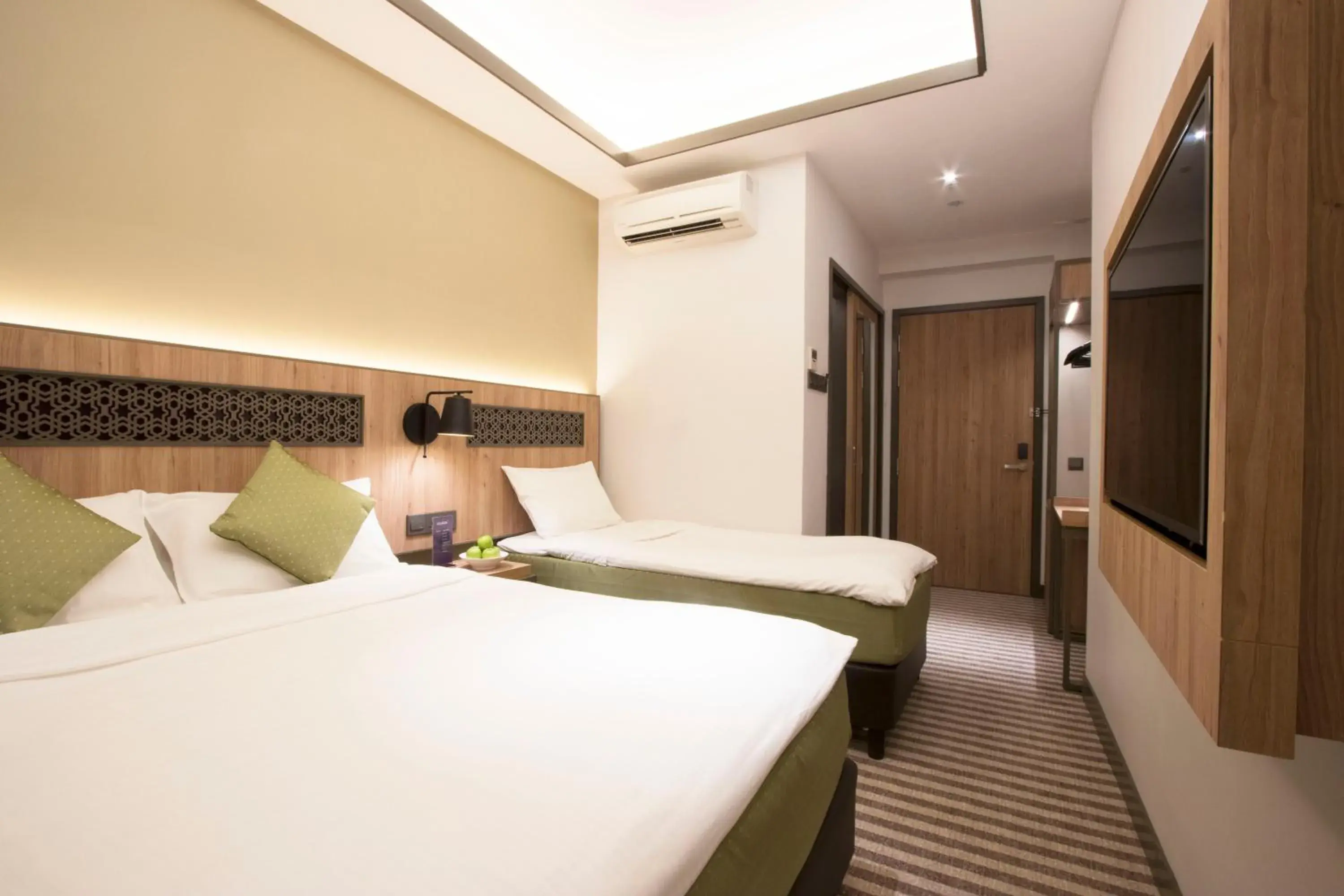 Photo of the whole room in Aqueen Heritage Hotel Little India Photo of the whole room in Aqueen Heritage Hotel Little India