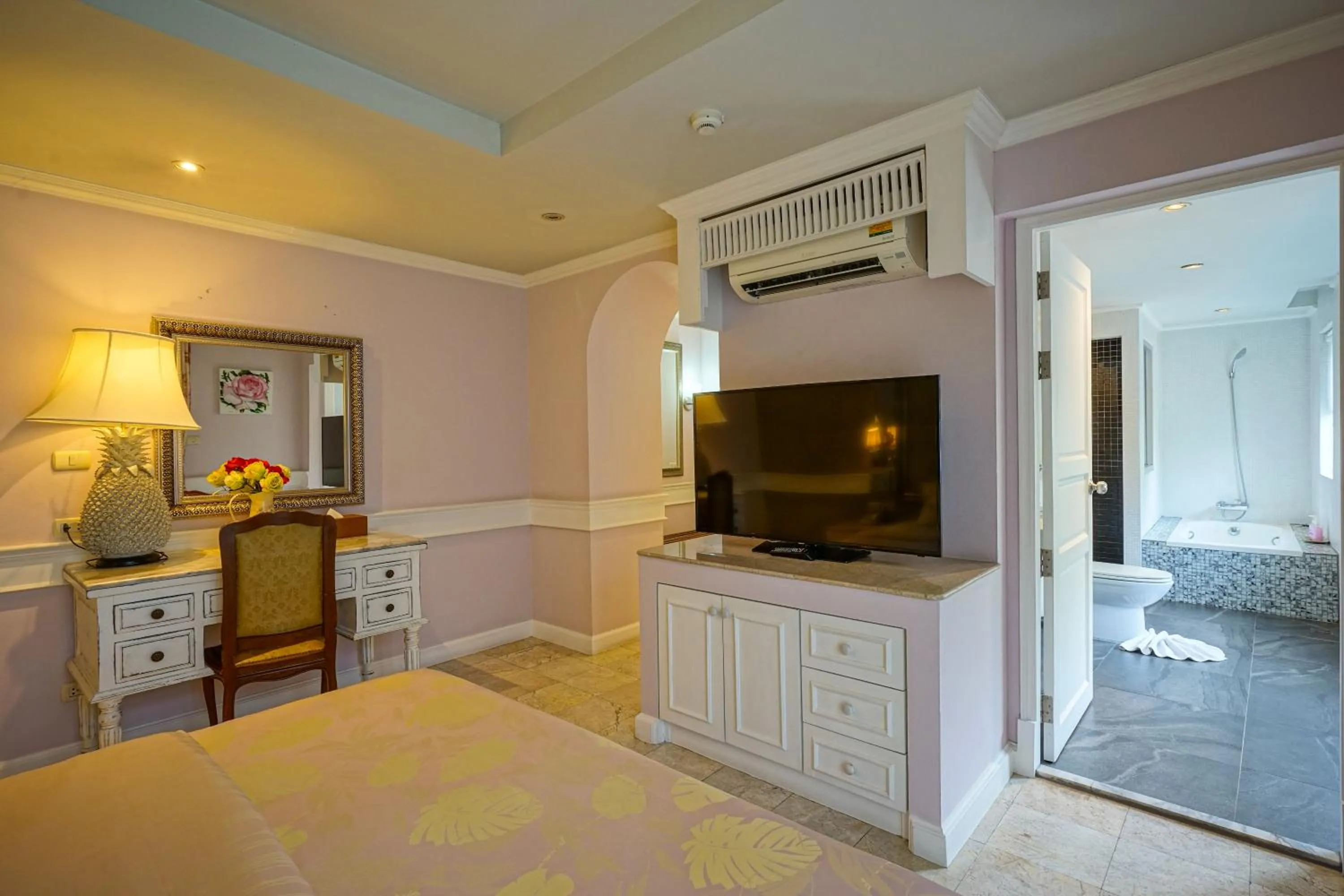 Photo of the whole room, Bed in At Pingnakorn Nimman Hotel