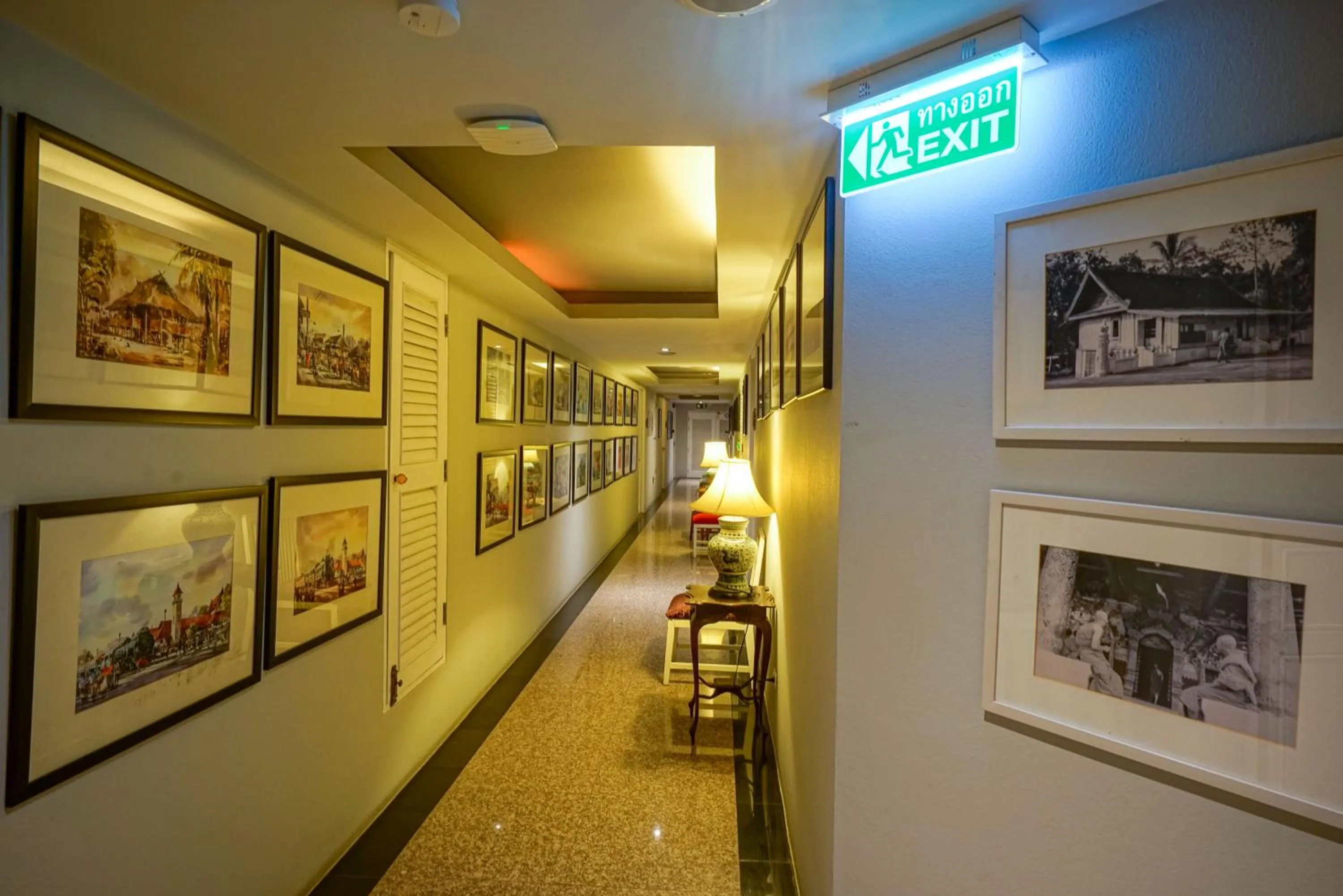 Inner courtyard view in At Pingnakorn Nimman Hotel