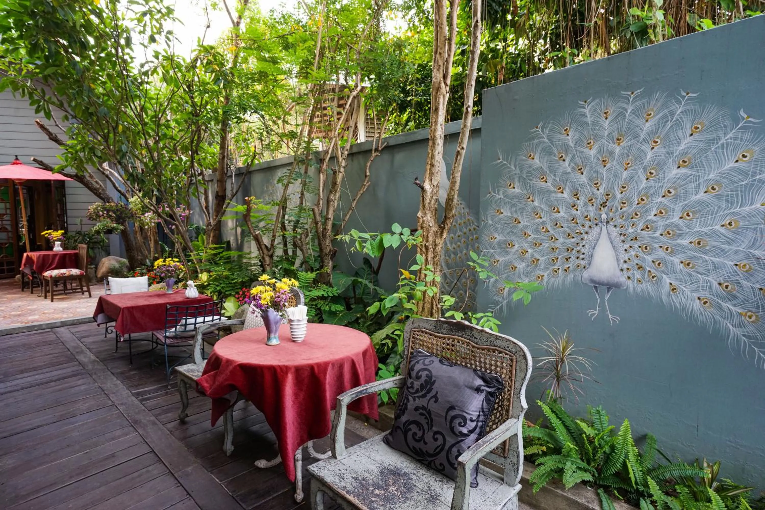 At Pingnakorn Nimman Hotel