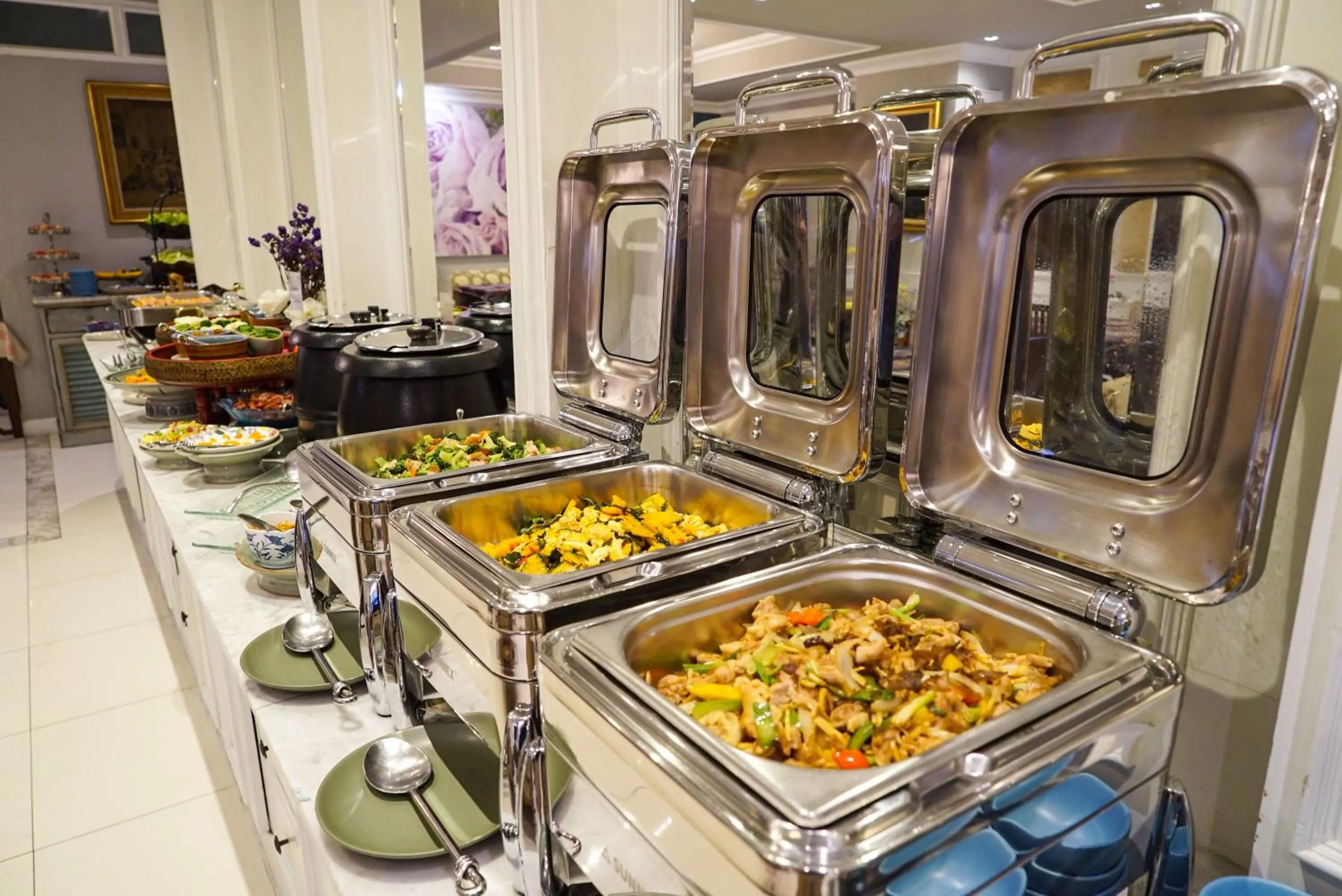 Breakfast in At Pingnakorn Nimman Hotel