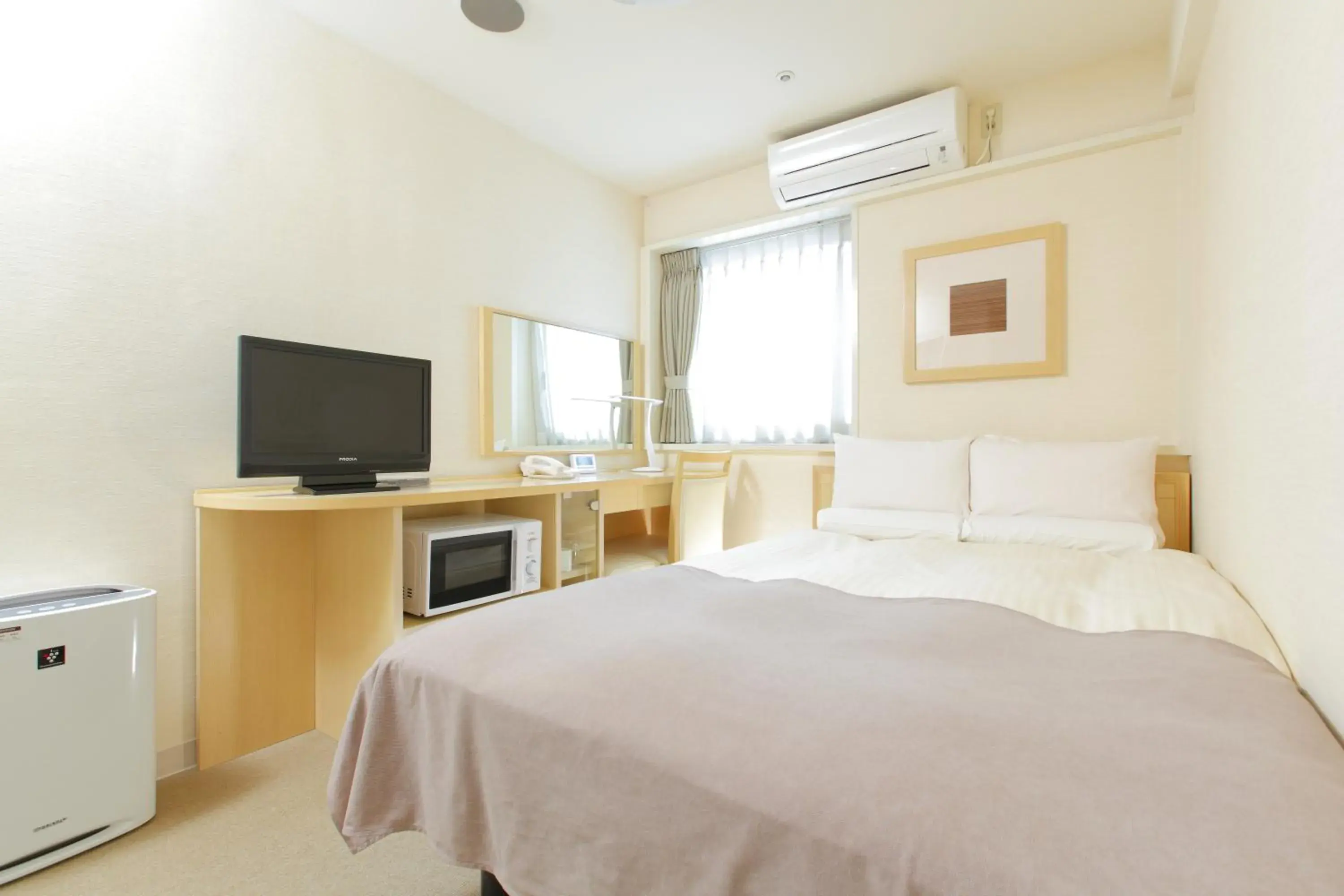 Semi-Double Room - House Keeping is Optional with Additional Cost - Non-Smoking in HOTEL MYSTAYS Higashi Ikebukuro Semi-Double Room - House Keeping is Optional with Additional Cost - Non-Smoking in HOTEL MYSTAYS Higashi Ikebukuro