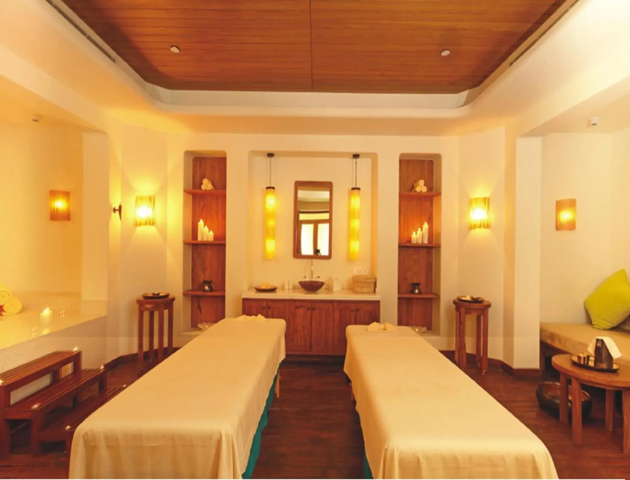 Spa and wellness centre/facilities, Bed in Jaypee Greens Golf and Spa Resort Spa and wellness centre/facilities, Bed in Jaypee Greens Golf and Spa Resort